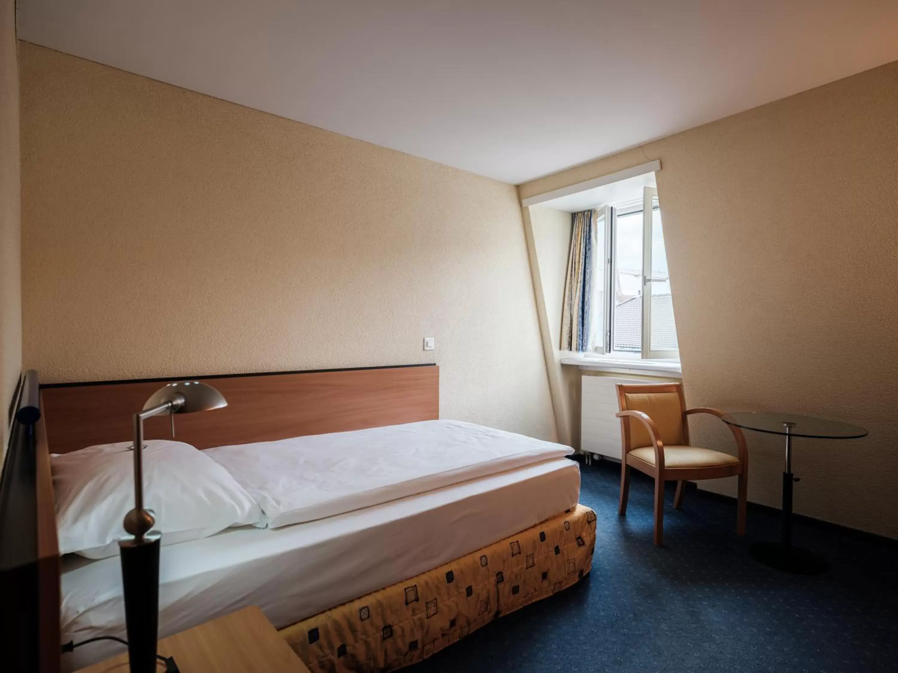 Staff, Bed in Hotel Engel Business & Lifestyle