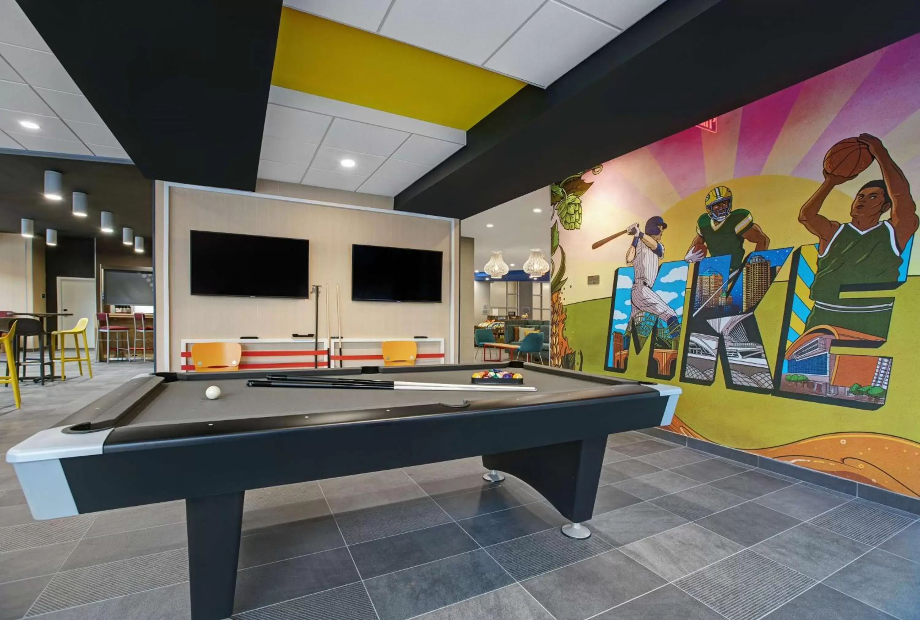 Lobby or reception, Billiards in Home2 Suites By Hilton Milwaukee Downtown