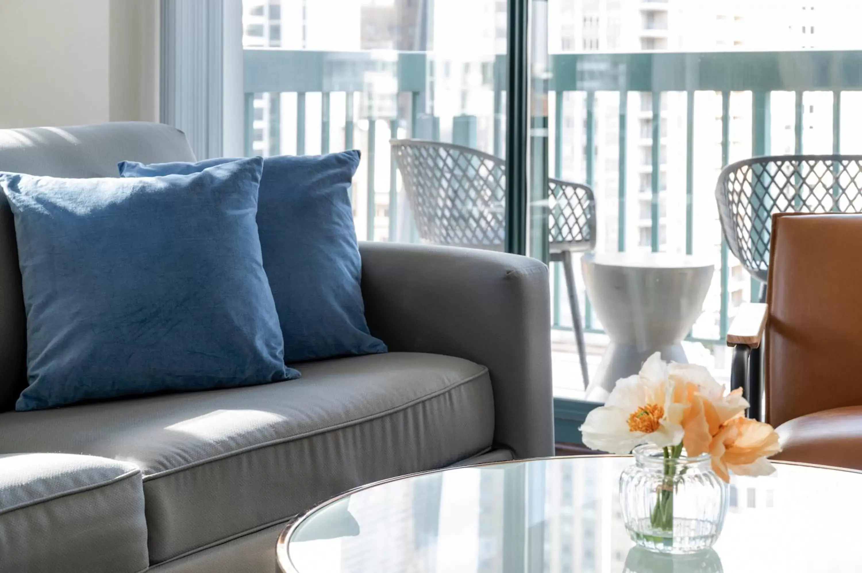 Two-Bedroom Apartment in Kasa Magnificent Mile Chicago Two-Bedroom Apartment in Kasa Magnificent Mile Chicago