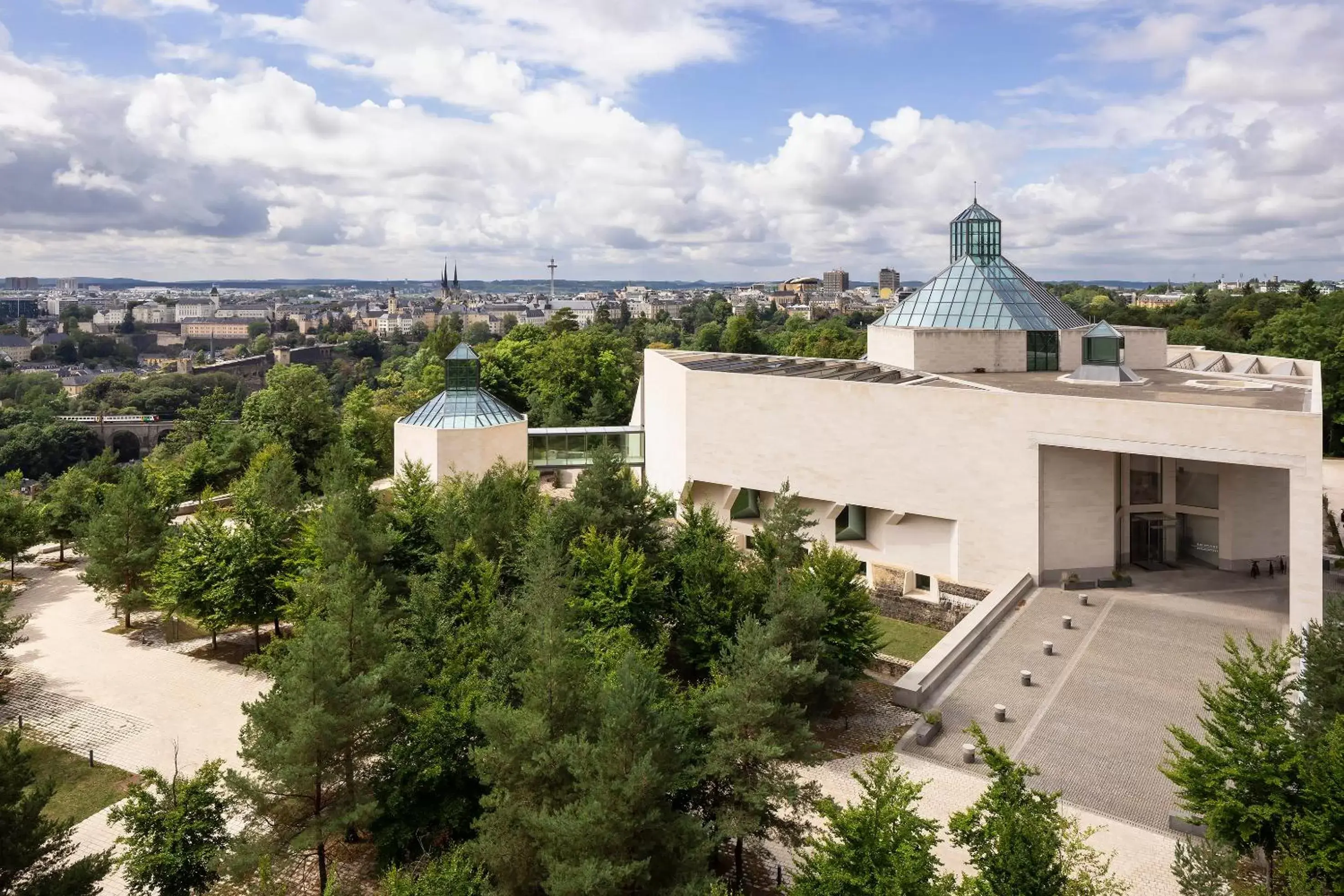 City view in Melia Luxembourg