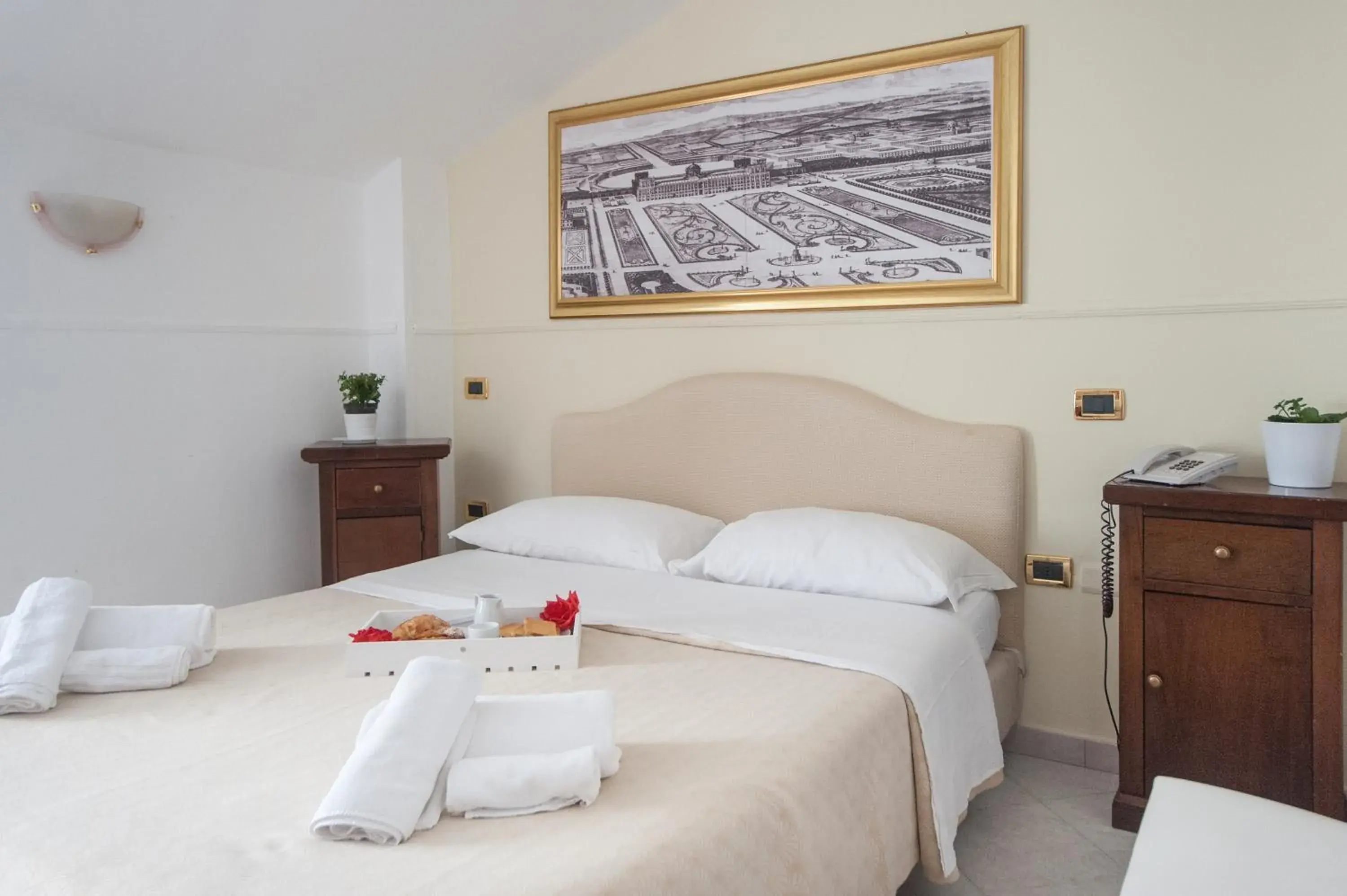 Bed in Hotel Caserta Antica