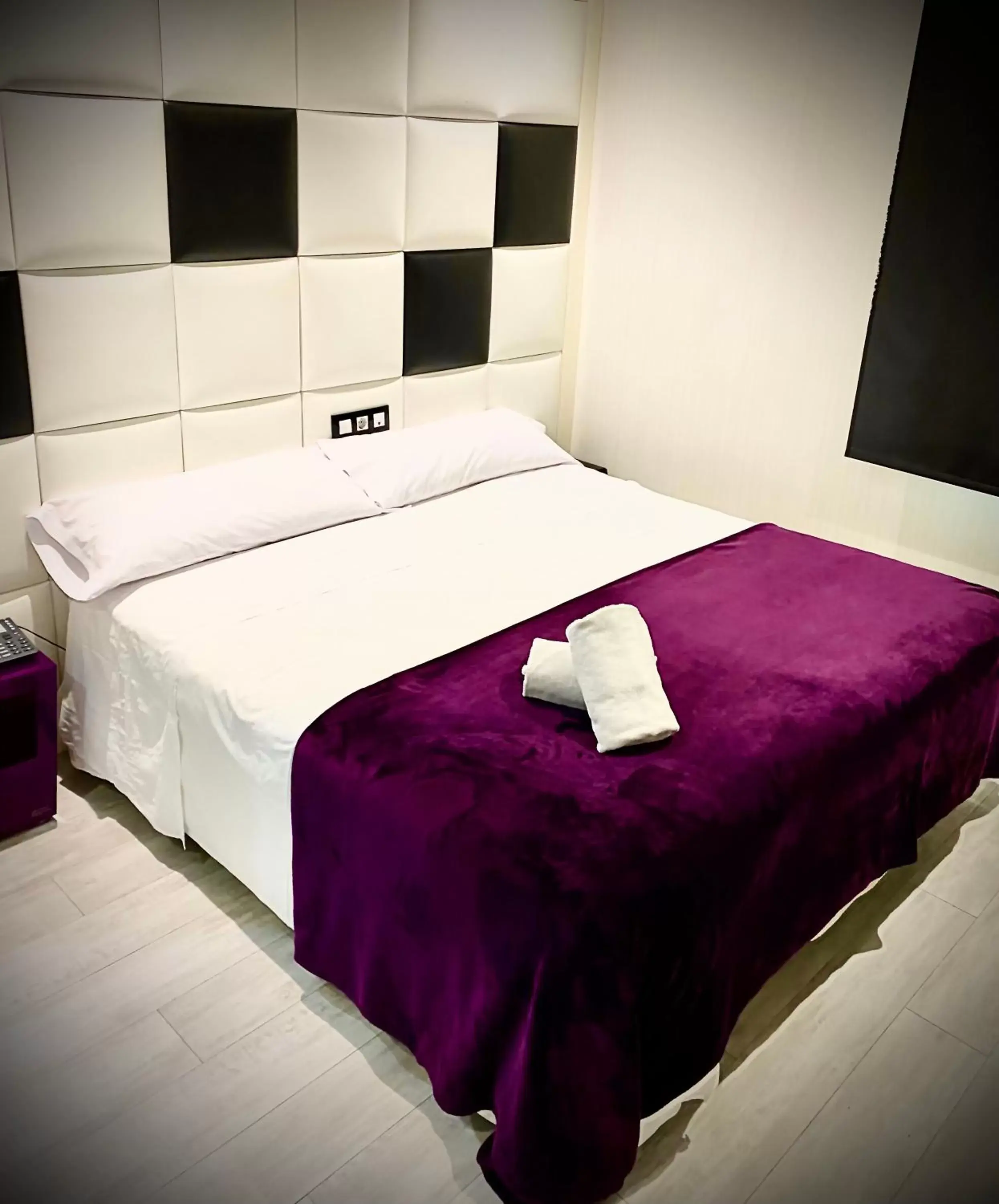Bed in Hotel Avenida de España