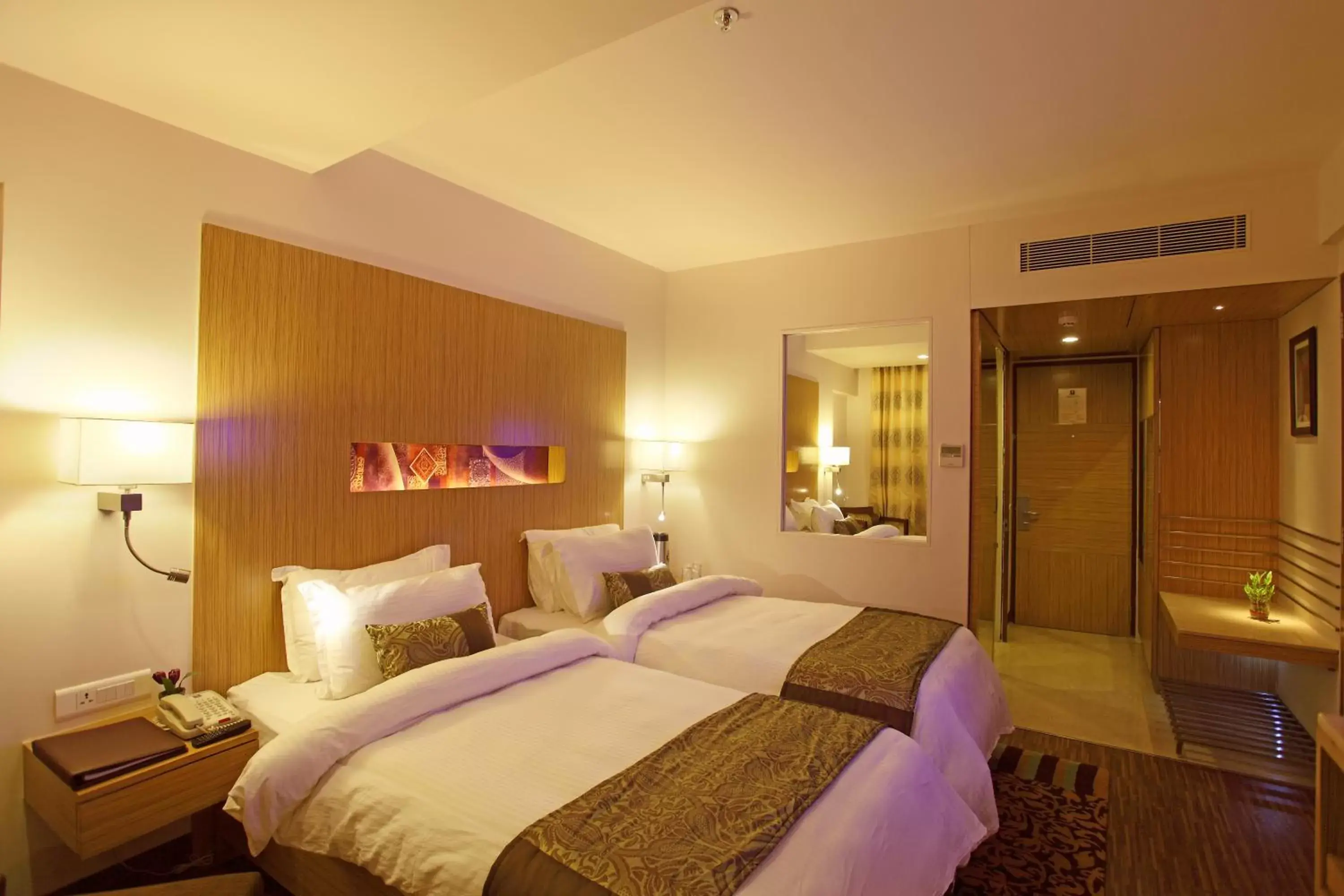 Photo of the whole room, Bed in Comfort Inn Legacy Photo of the whole room, Bed in Comfort Inn Legacy