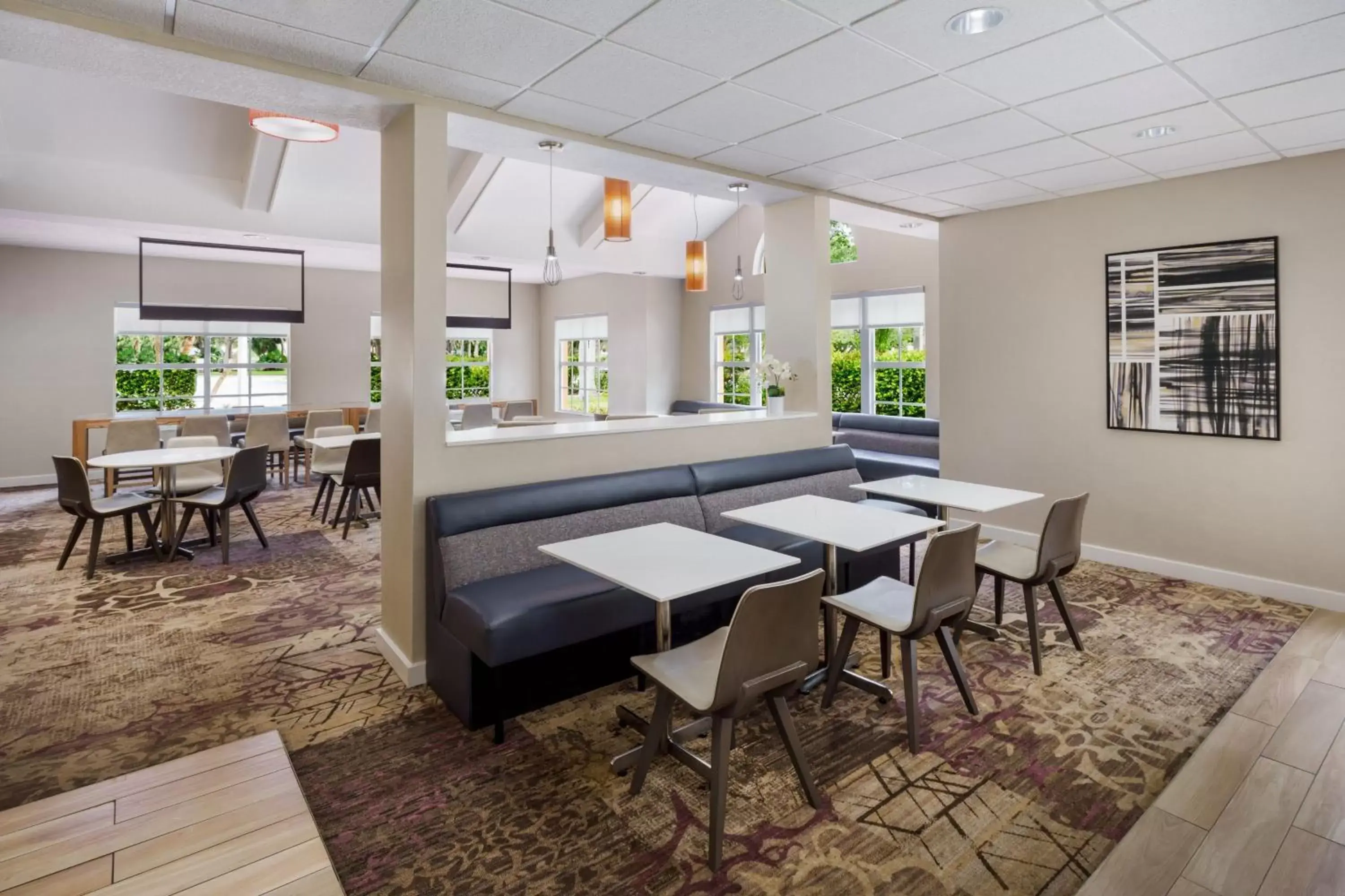 Restaurant/Places to Eat in Residence Inn West Palm Beach