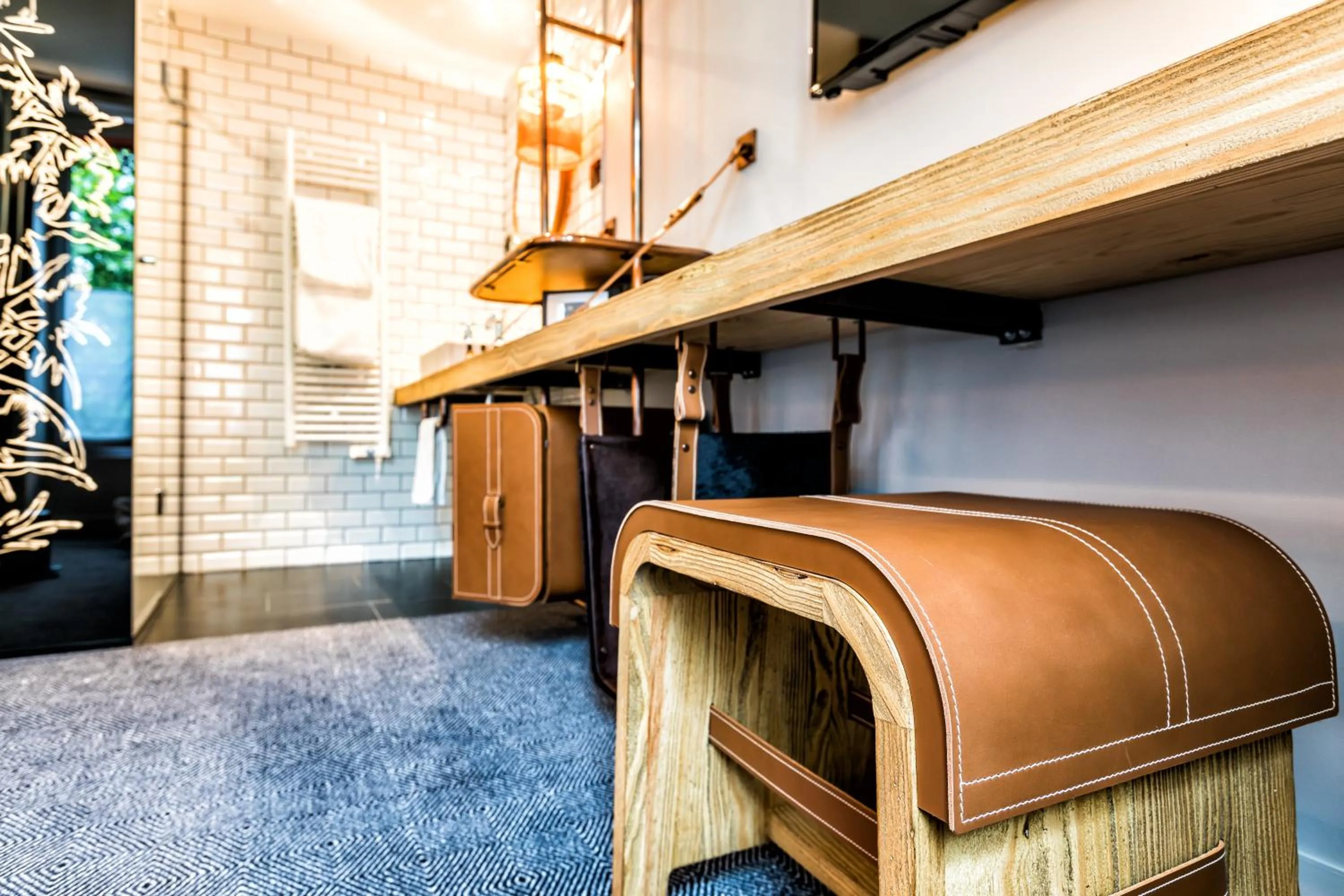 Shower in Hotel Restaurant Au Boeuf Couronné