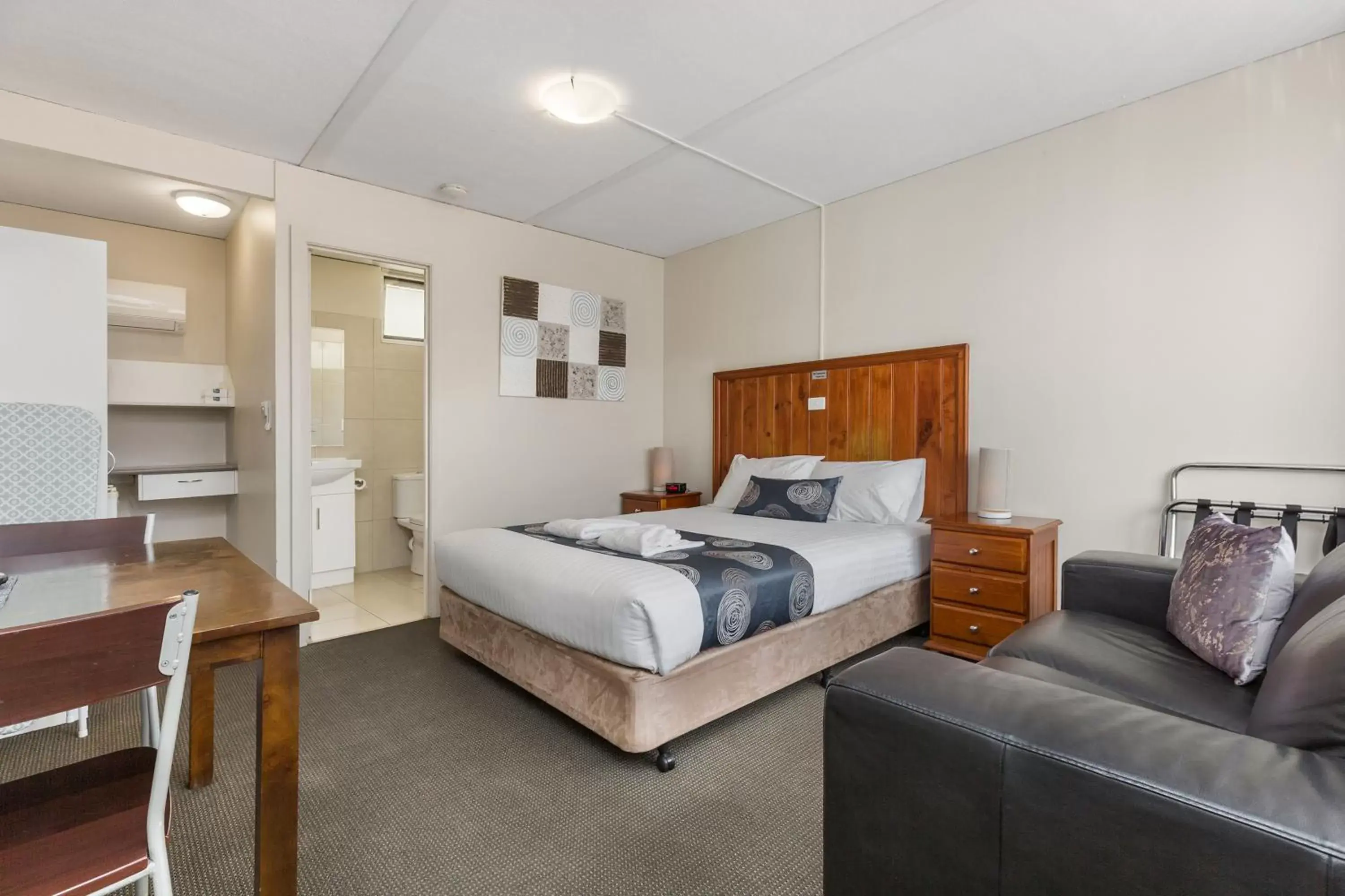 Photo of the whole room, Bed in Bendigo McIvor Motor Inn