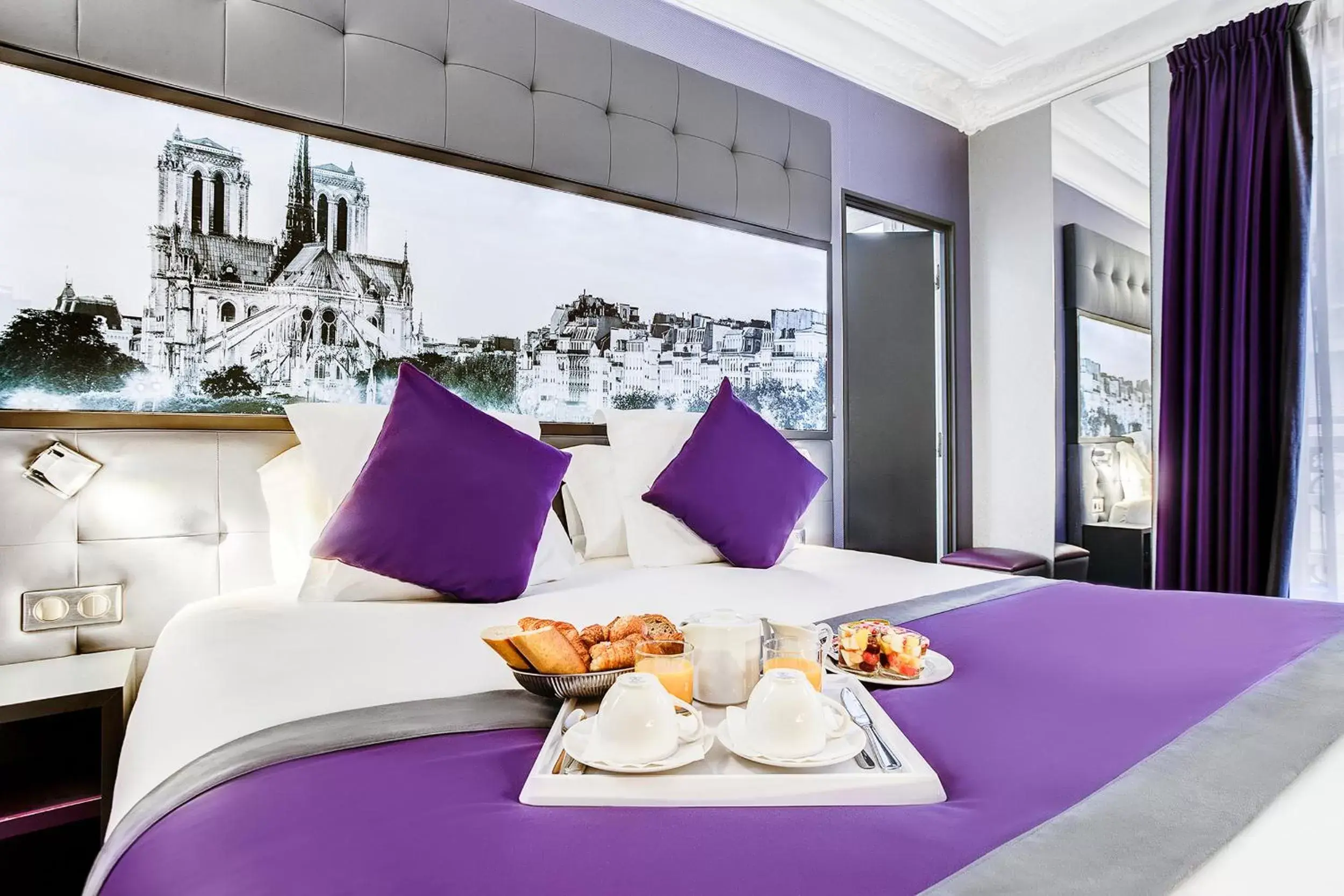 Food and drinks, Bed in Best Western Nouvel Orléans Montparnasse