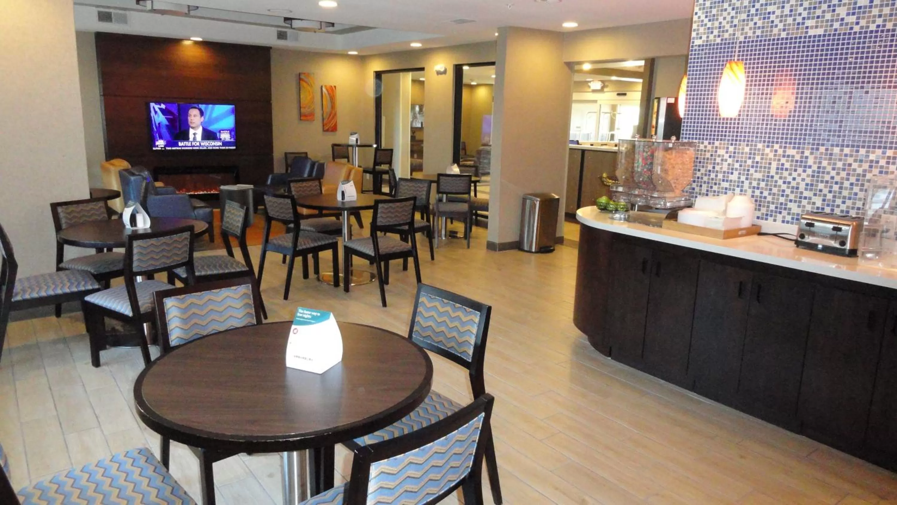 Restaurant/places to eat in MainStay Suites Midland