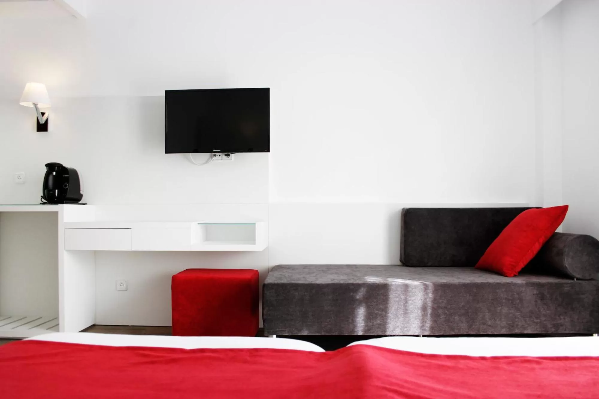 Photo of the whole room, Bed in Morlans Garden