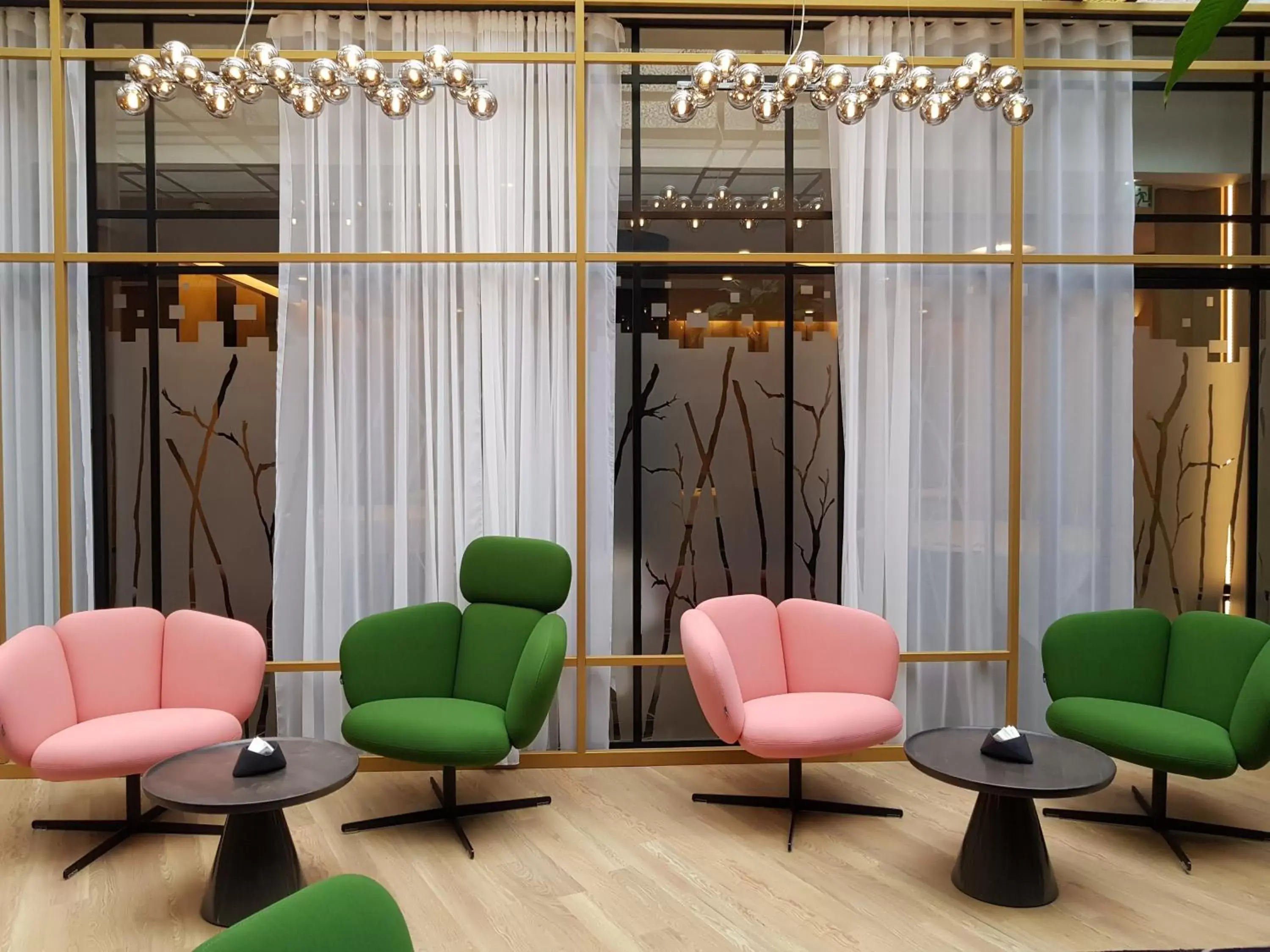 Lobby or reception, Seating Area in Hostellerie Du Chapeau Rouge