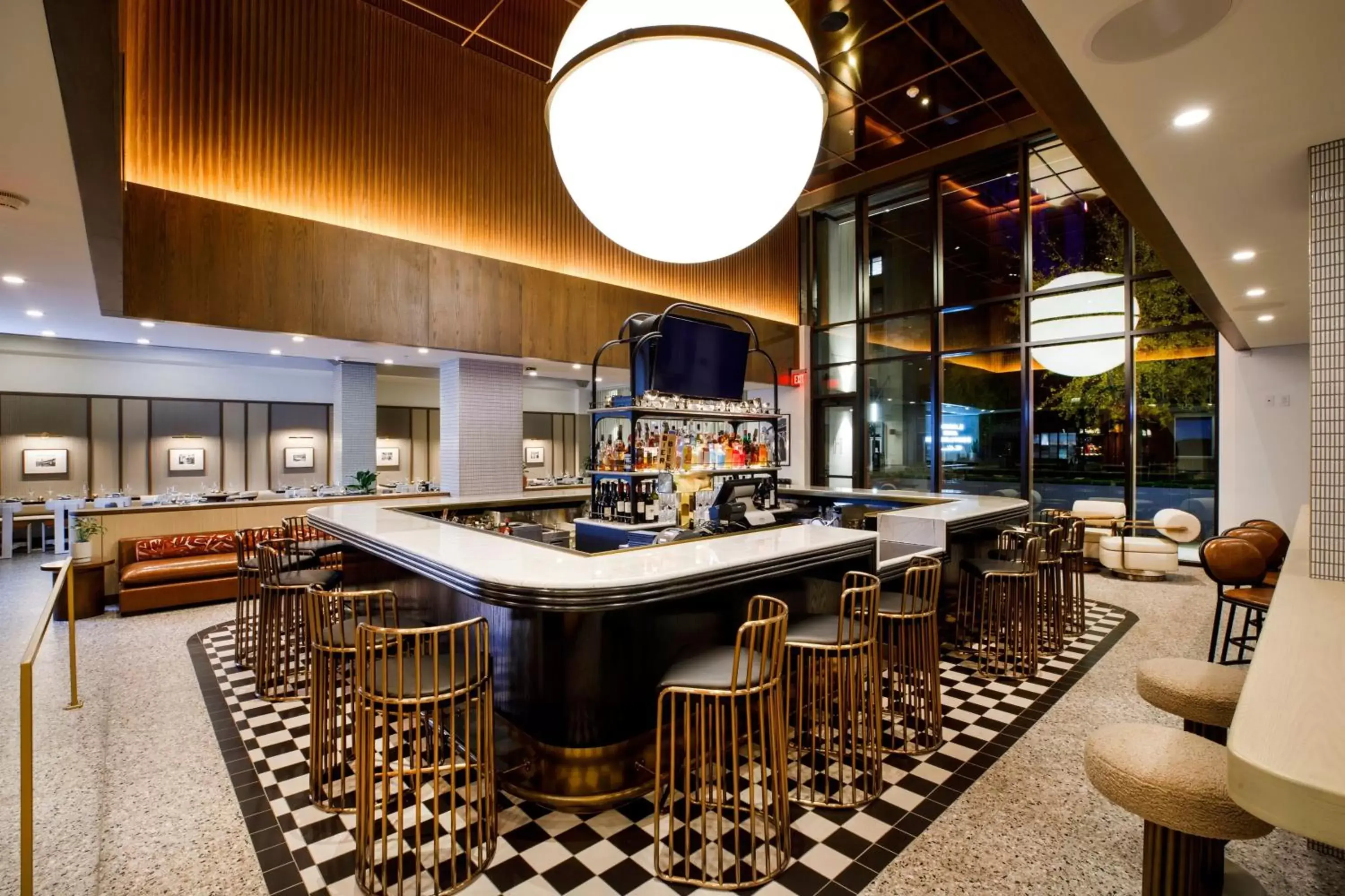 Restaurant/places to eat, Lounge/Bar in Hotel Indy, Indianapolis, a Tribute Portfolio Hotel