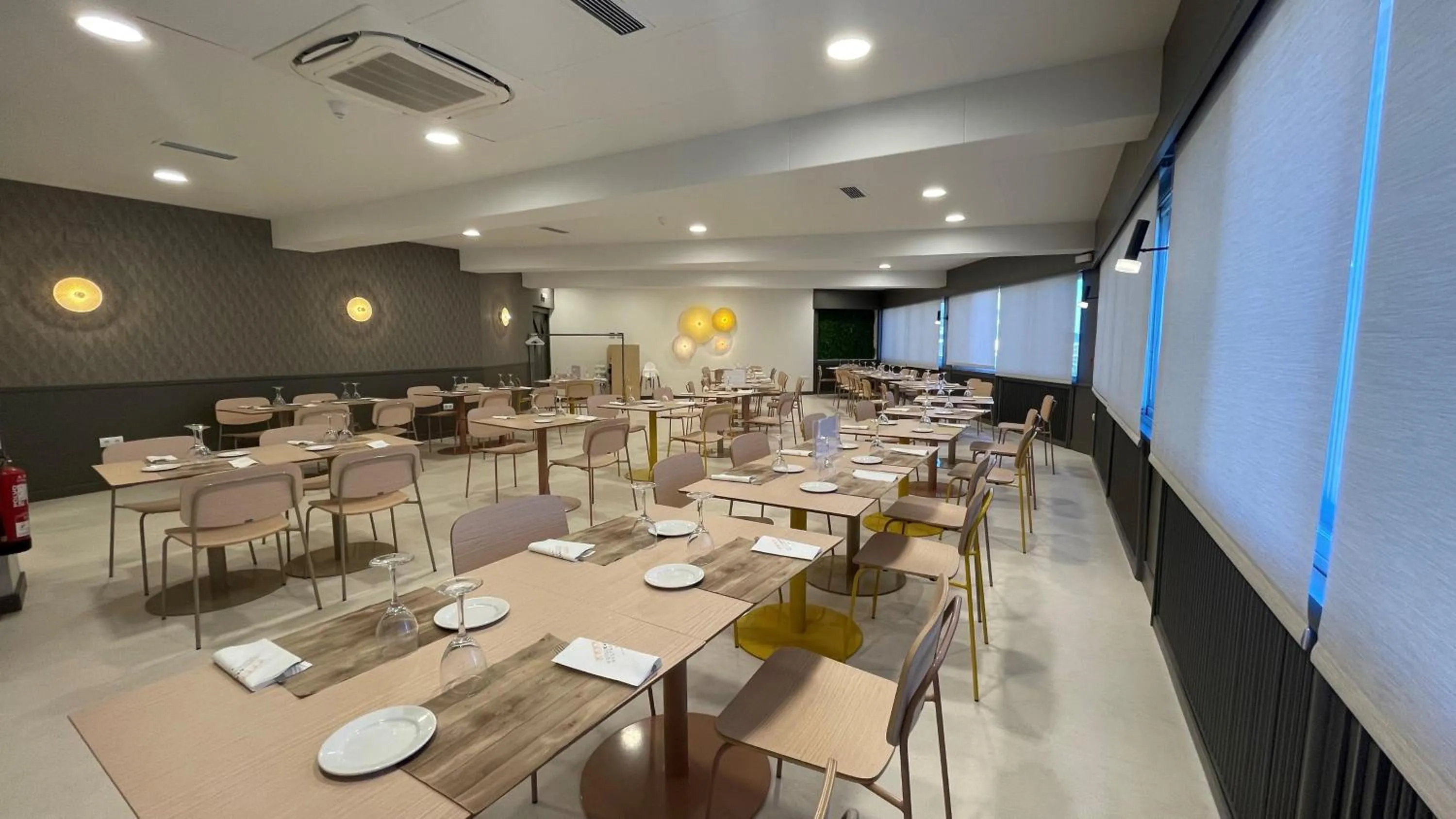 Restaurant/places to eat in Hotel Restaurante Cadosa