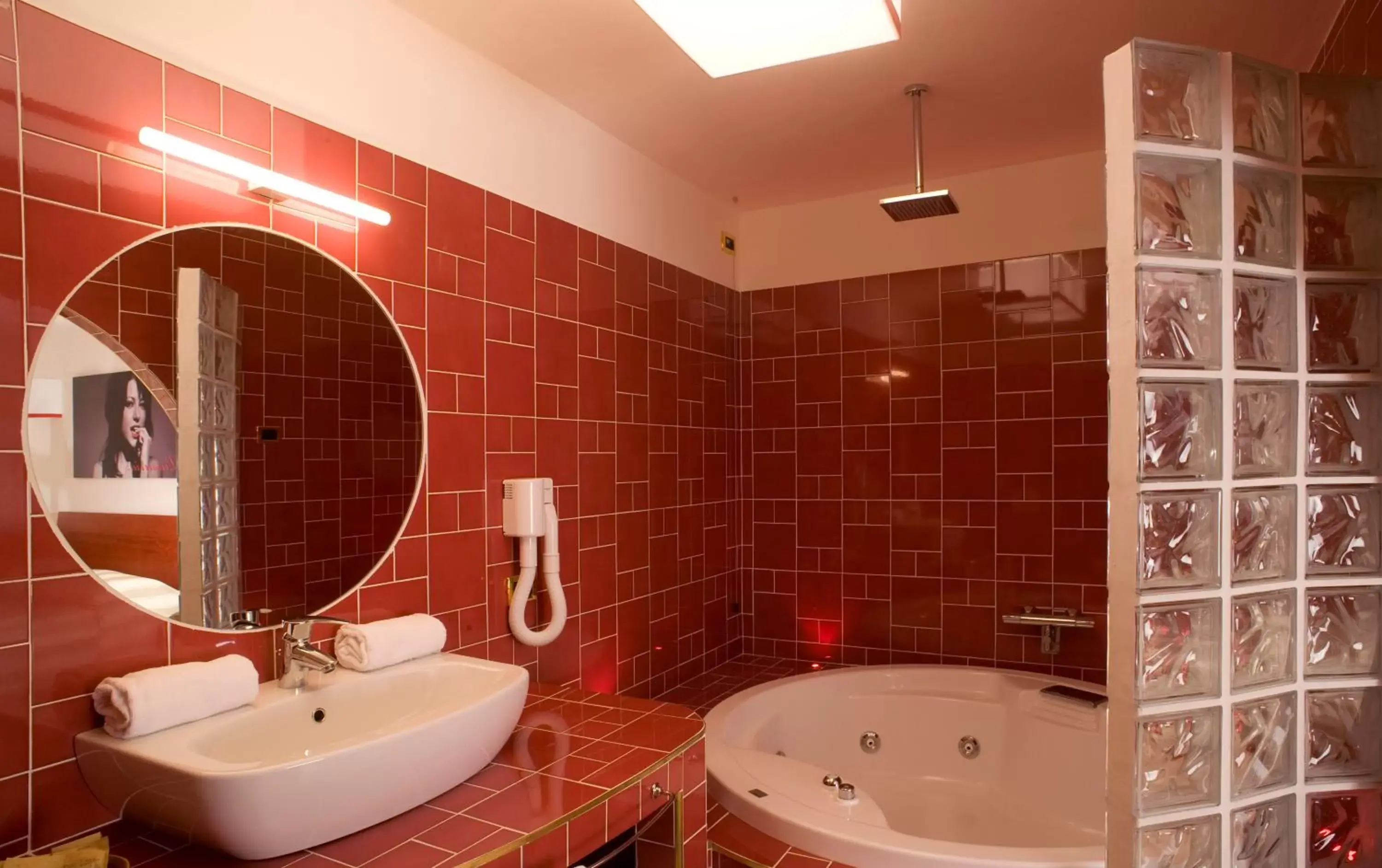 Hot Tub, Bathroom in B&B 7 Vizi
