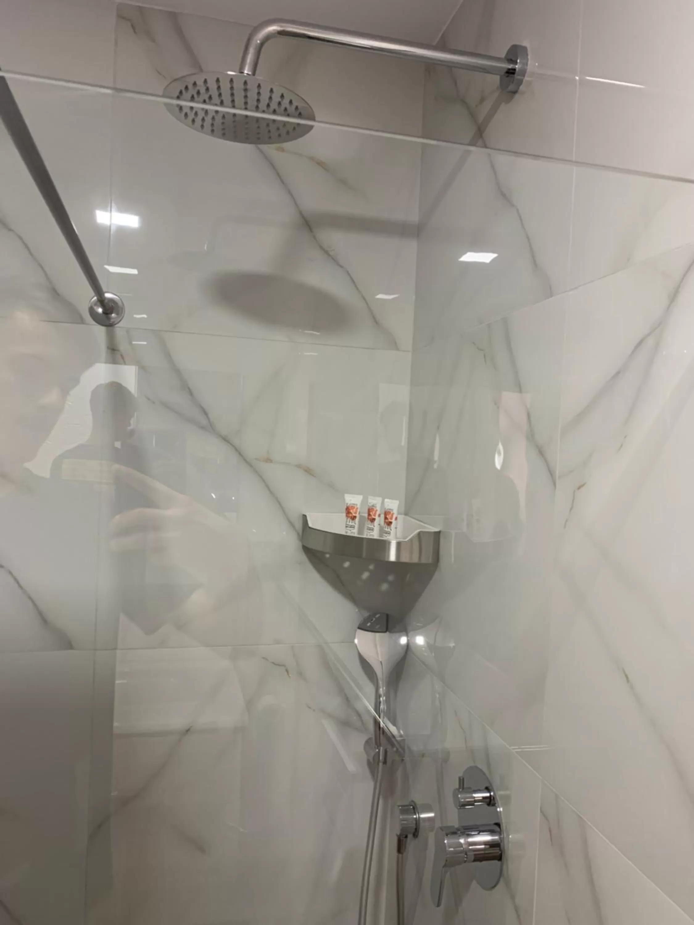 Bathroom in Grand Hotel Pogradec