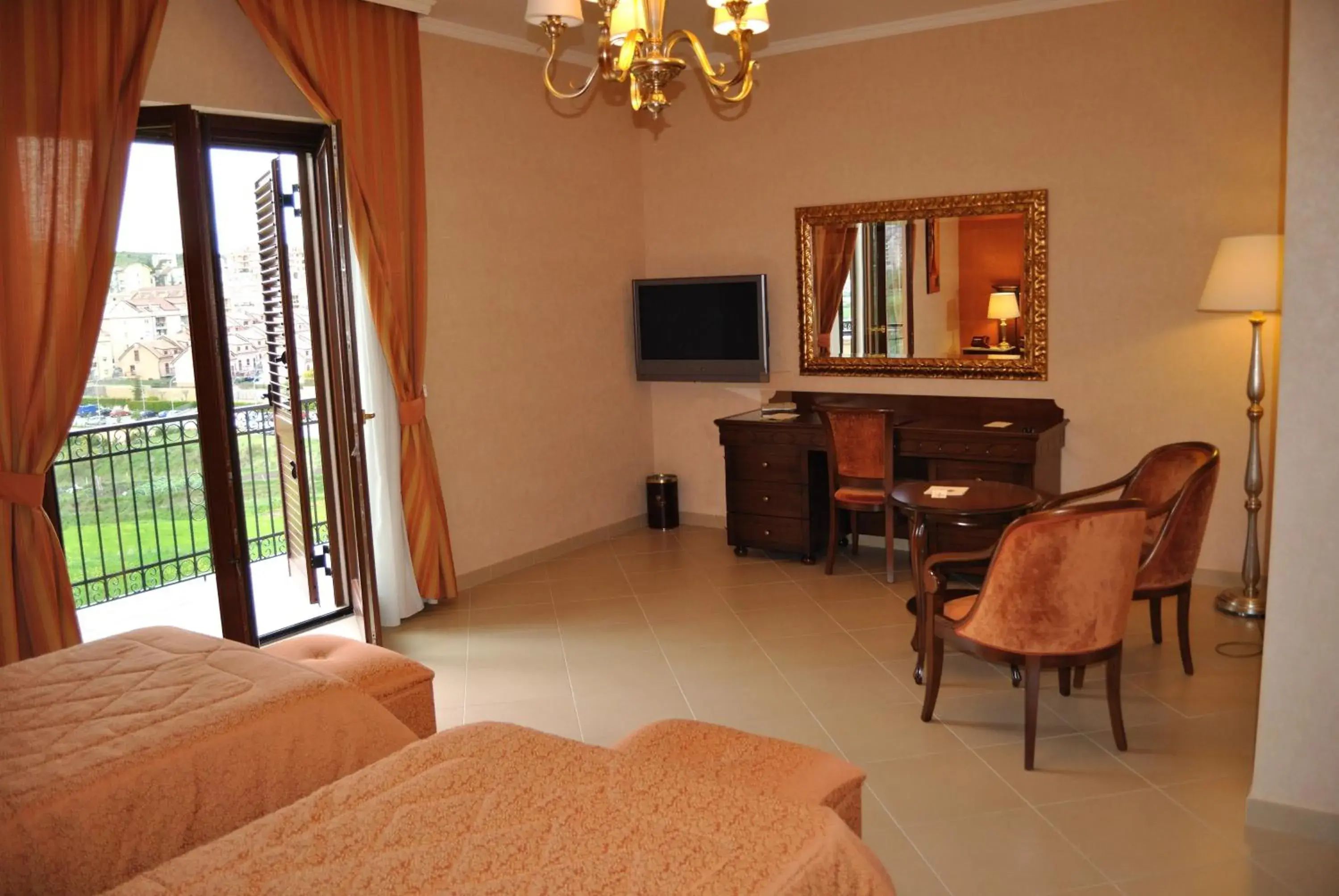 Bedroom, Seating Area in Hotel Federico II