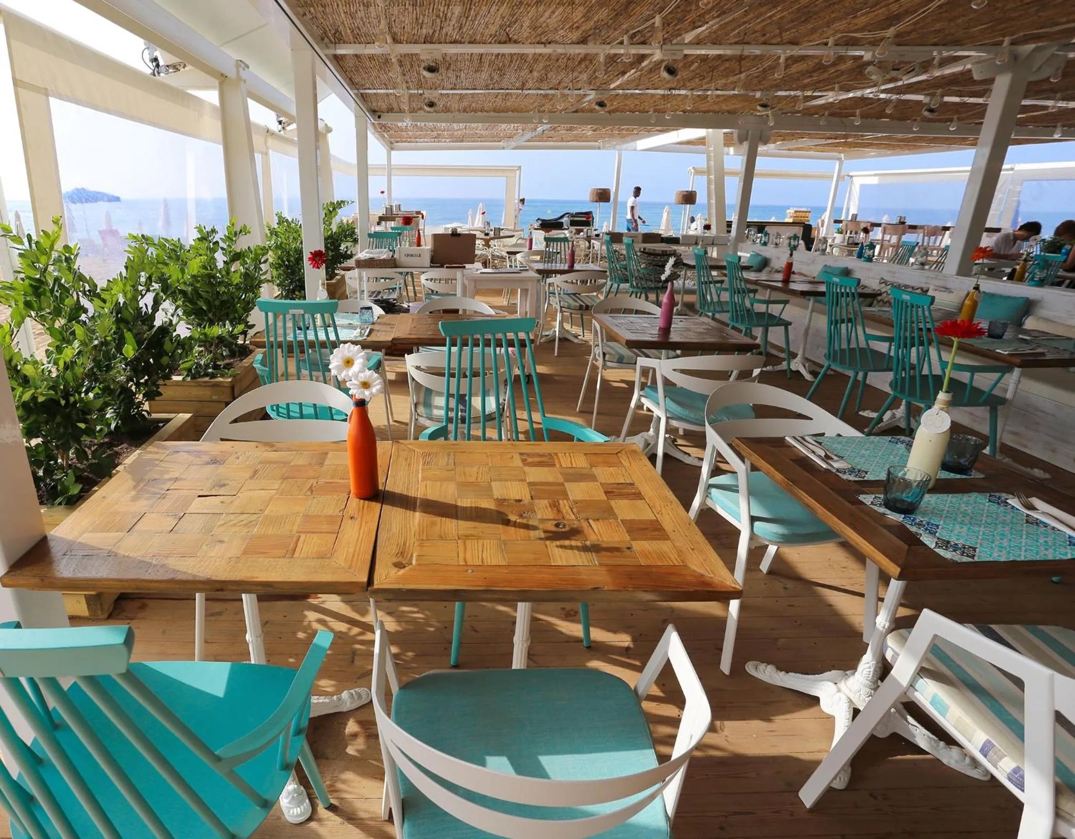 Restaurant/places to eat in KAKTUS Hotel Volga