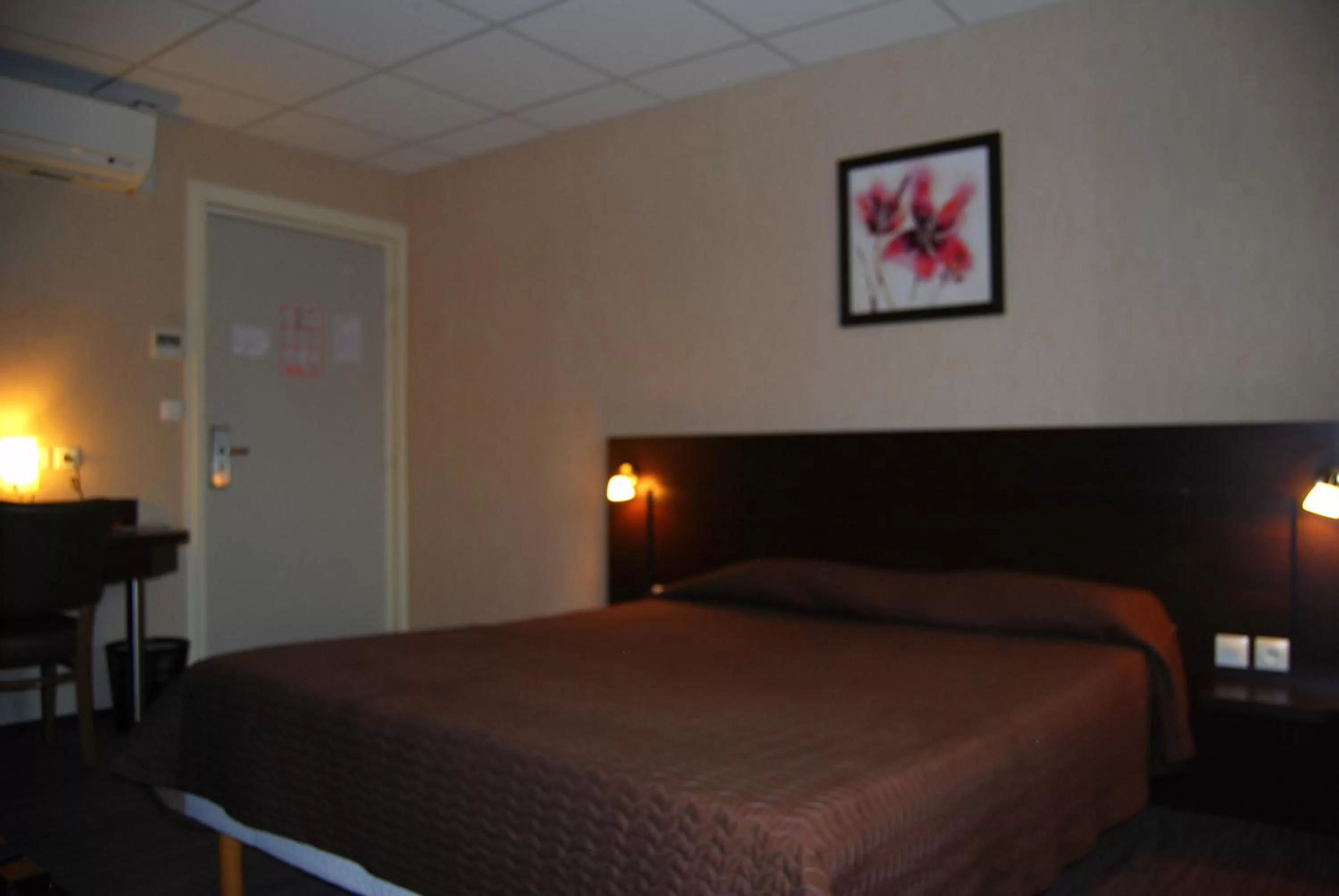 Photo of the whole room, Bed in Le Logis De La Lys