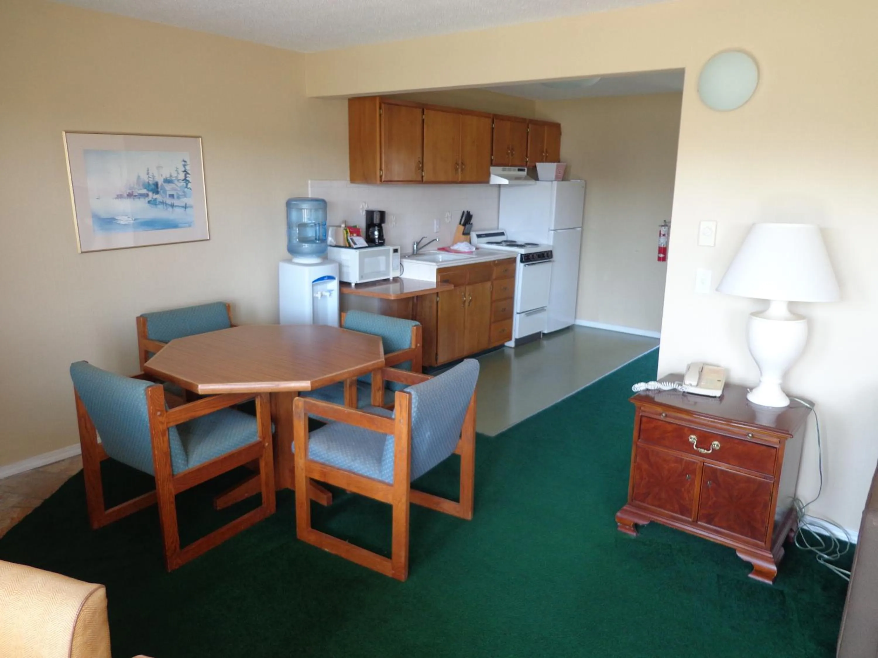 Coffee/tea facilities in Ocean Shores Inn & Suites
