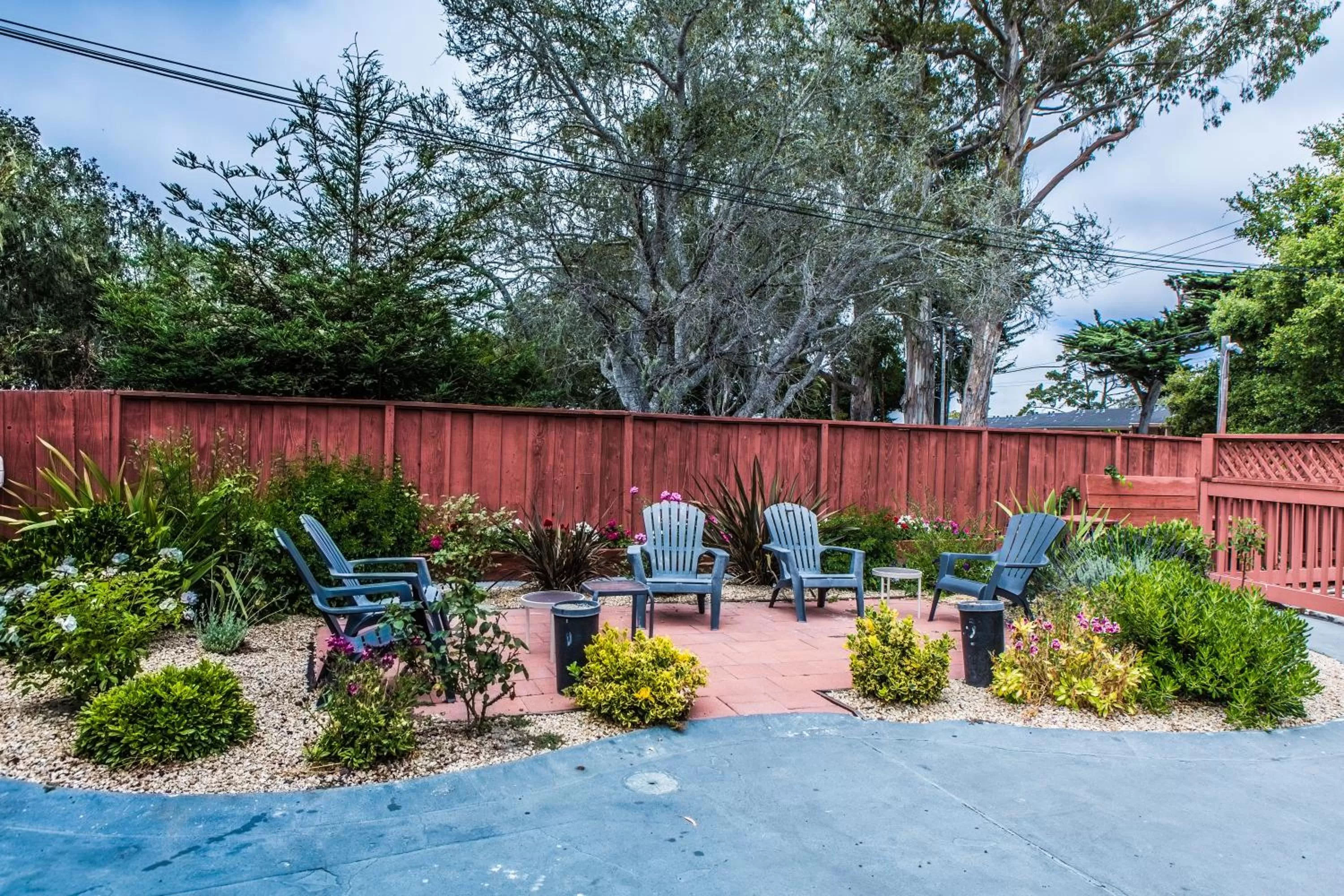 Patio in Pelican Inn