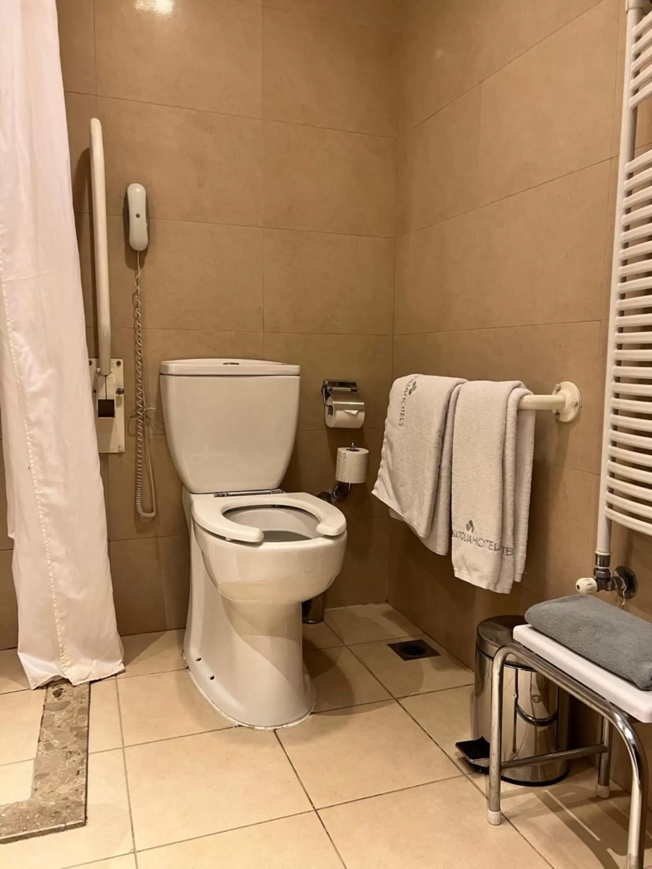 Facility for disabled guests, Bathroom in Anatolia Hotel