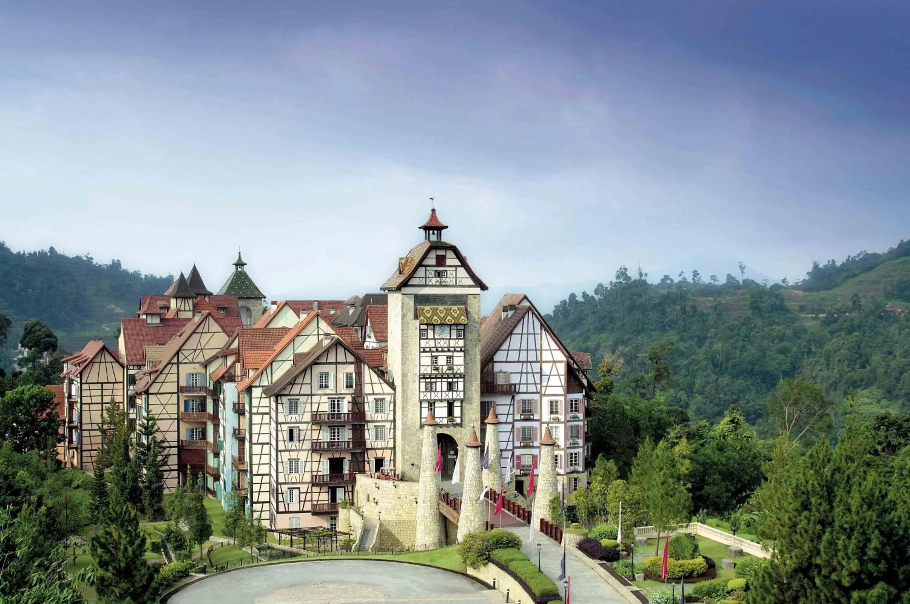 Property building in Colmar Tropicale