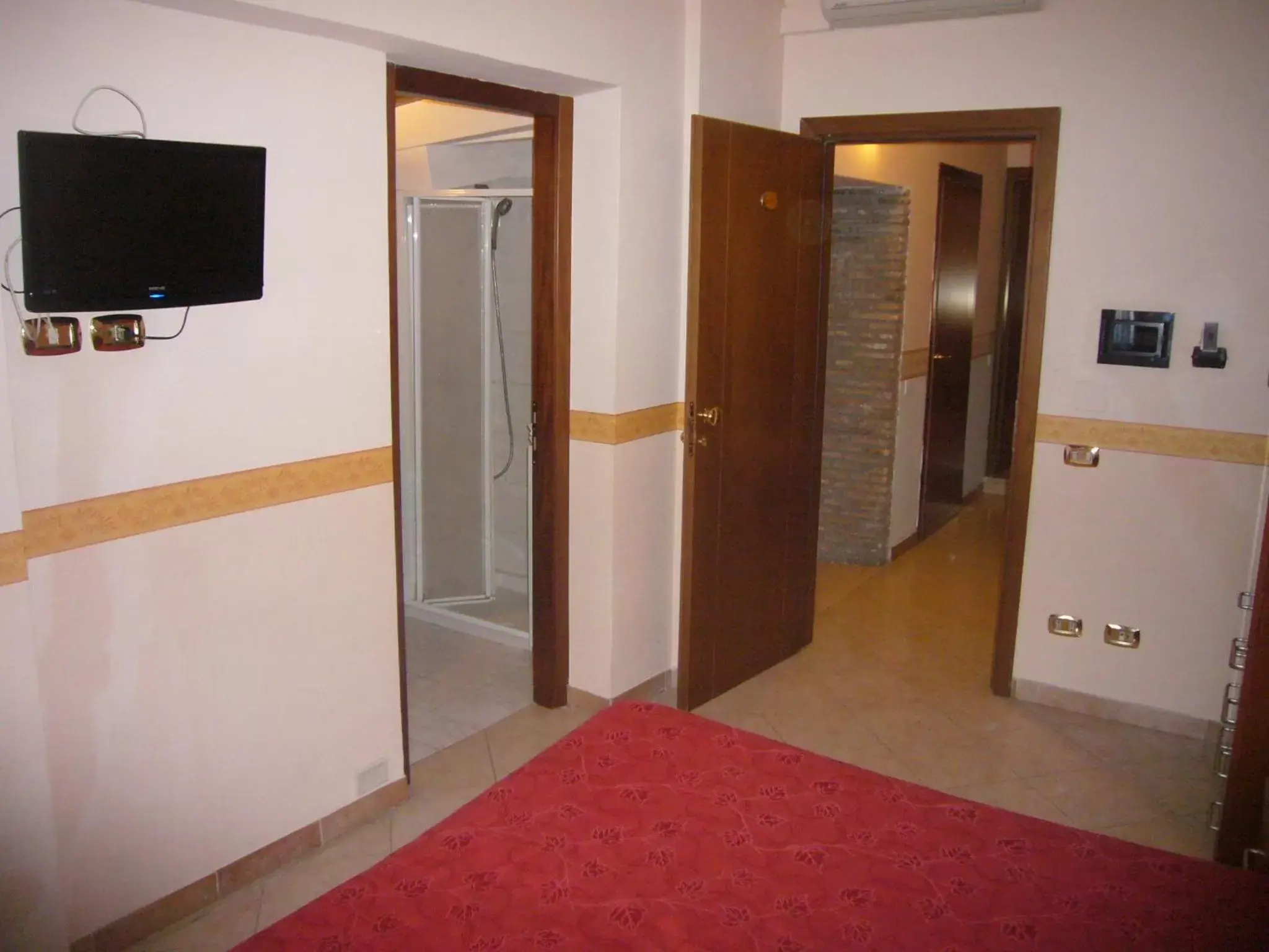 Bedroom, TV/Entertainment Center in Villa Altieri