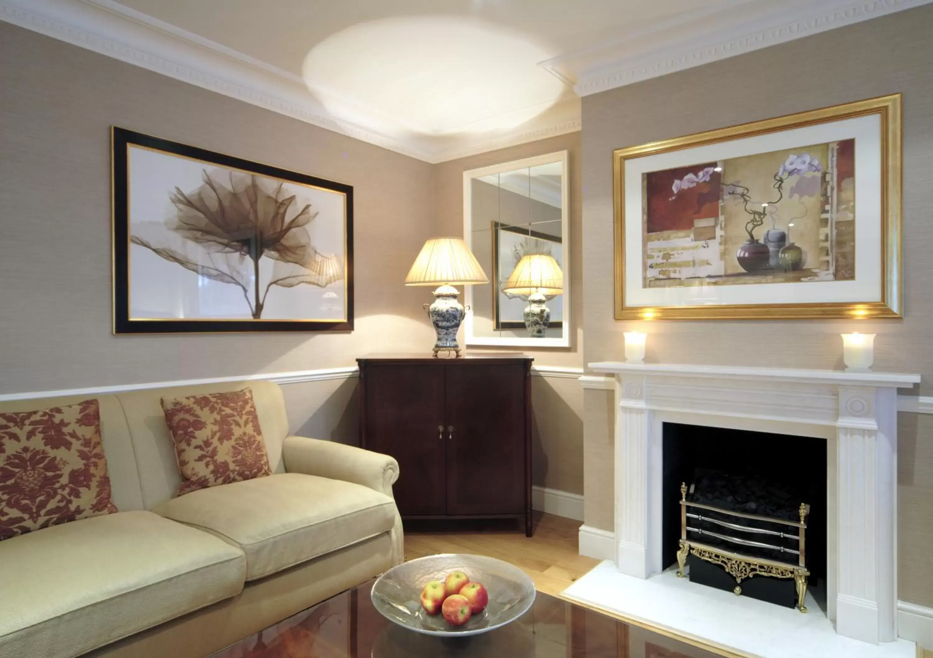 Living room, Seating Area in Cheval Knightsbridge