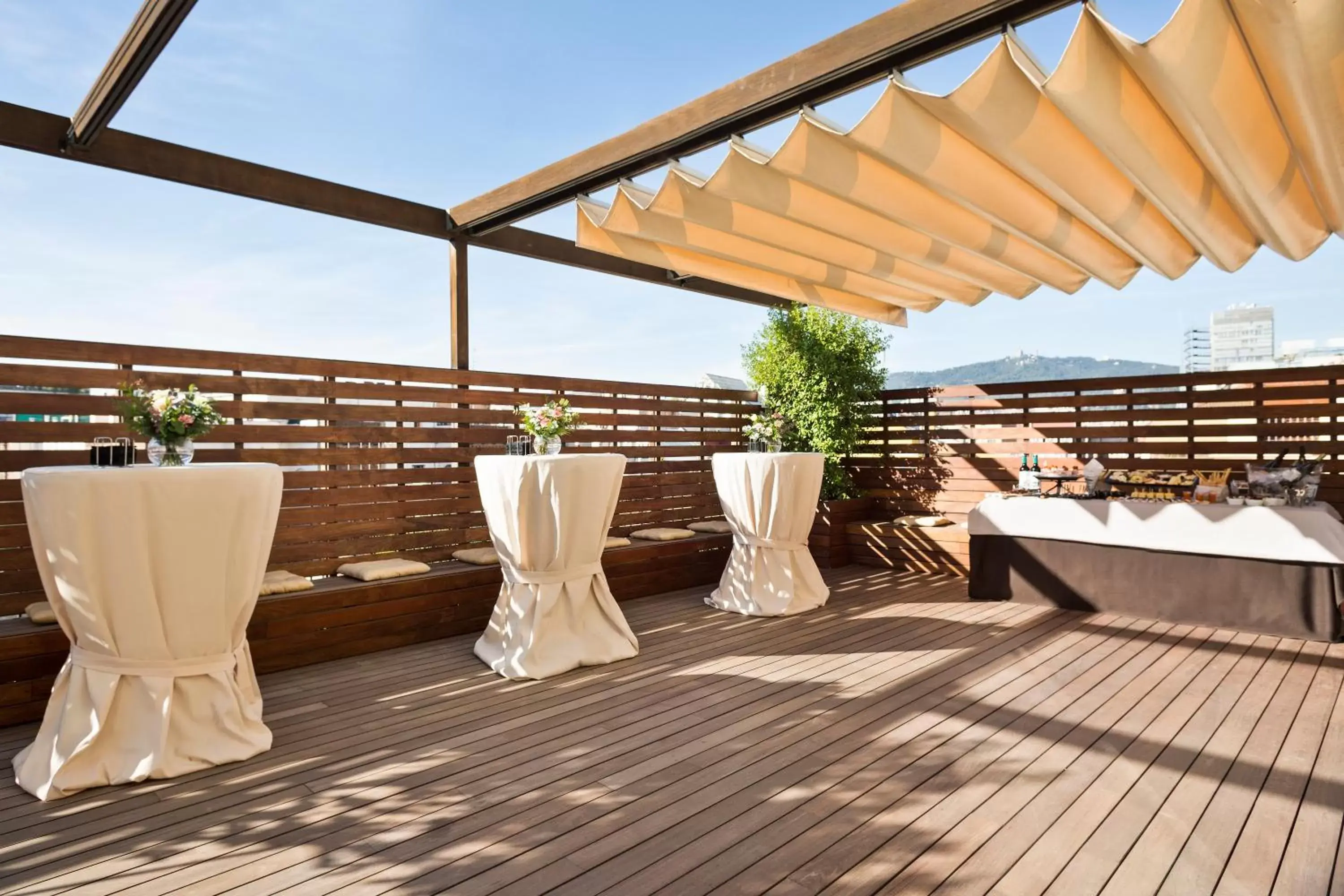 Balcony/Terrace, Banquet Facilities in Hotel Balmoral