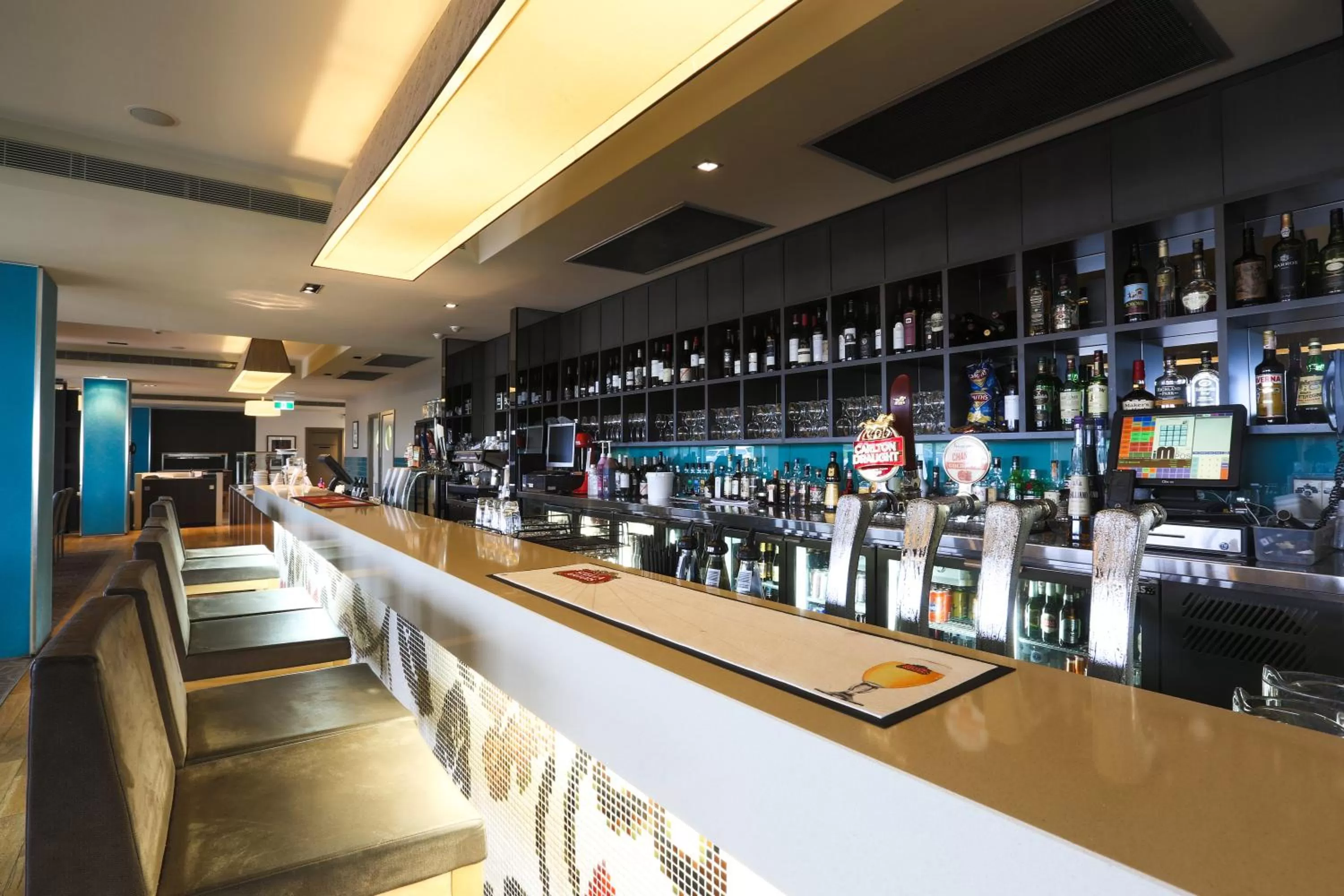 Restaurant/places to eat in Lady Bay Resort