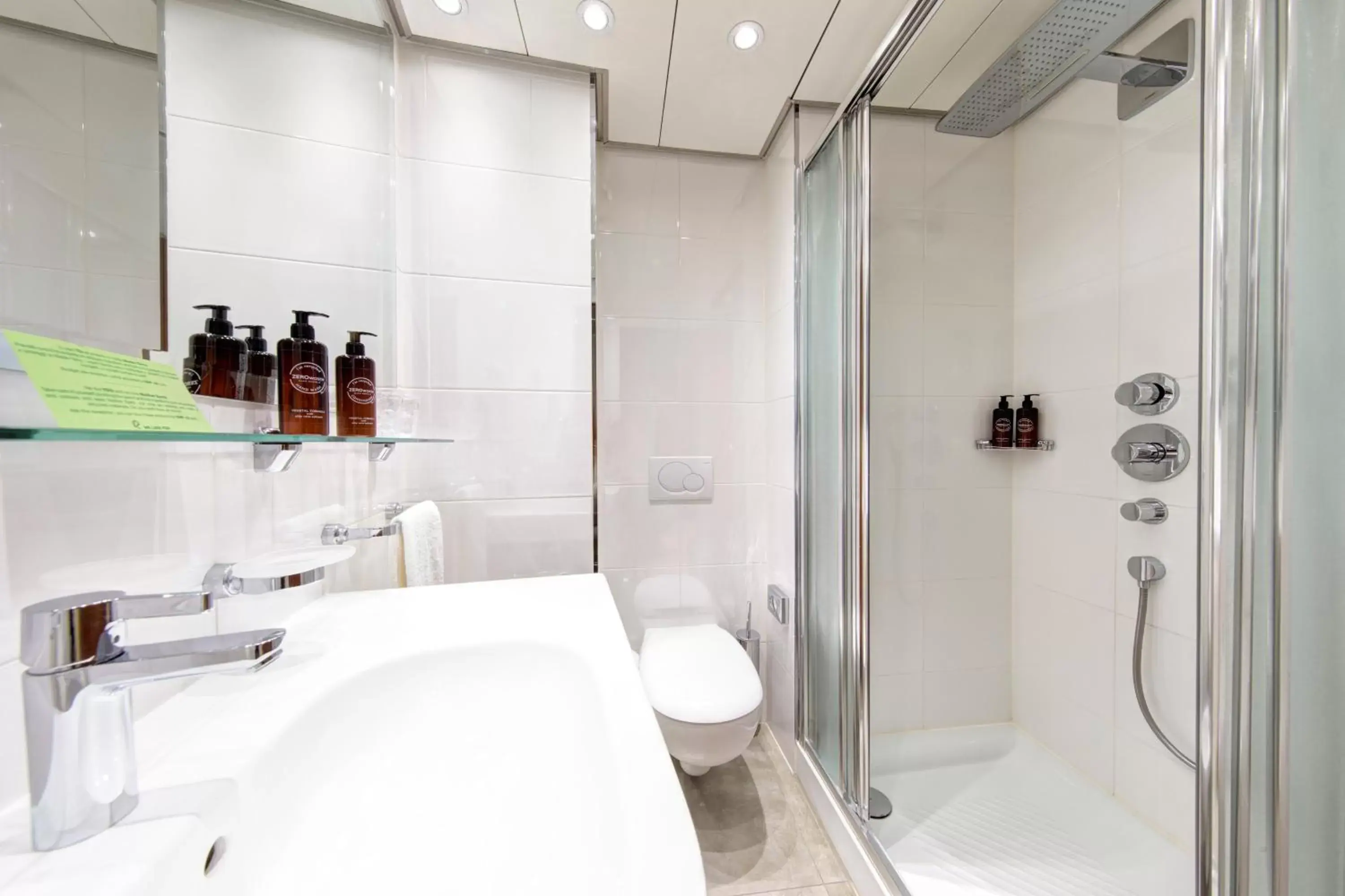 Bathroom in LUGANODANTE Boutique & Lifestyle Hotel Bathroom in LUGANODANTE Boutique & Lifestyle Hotel