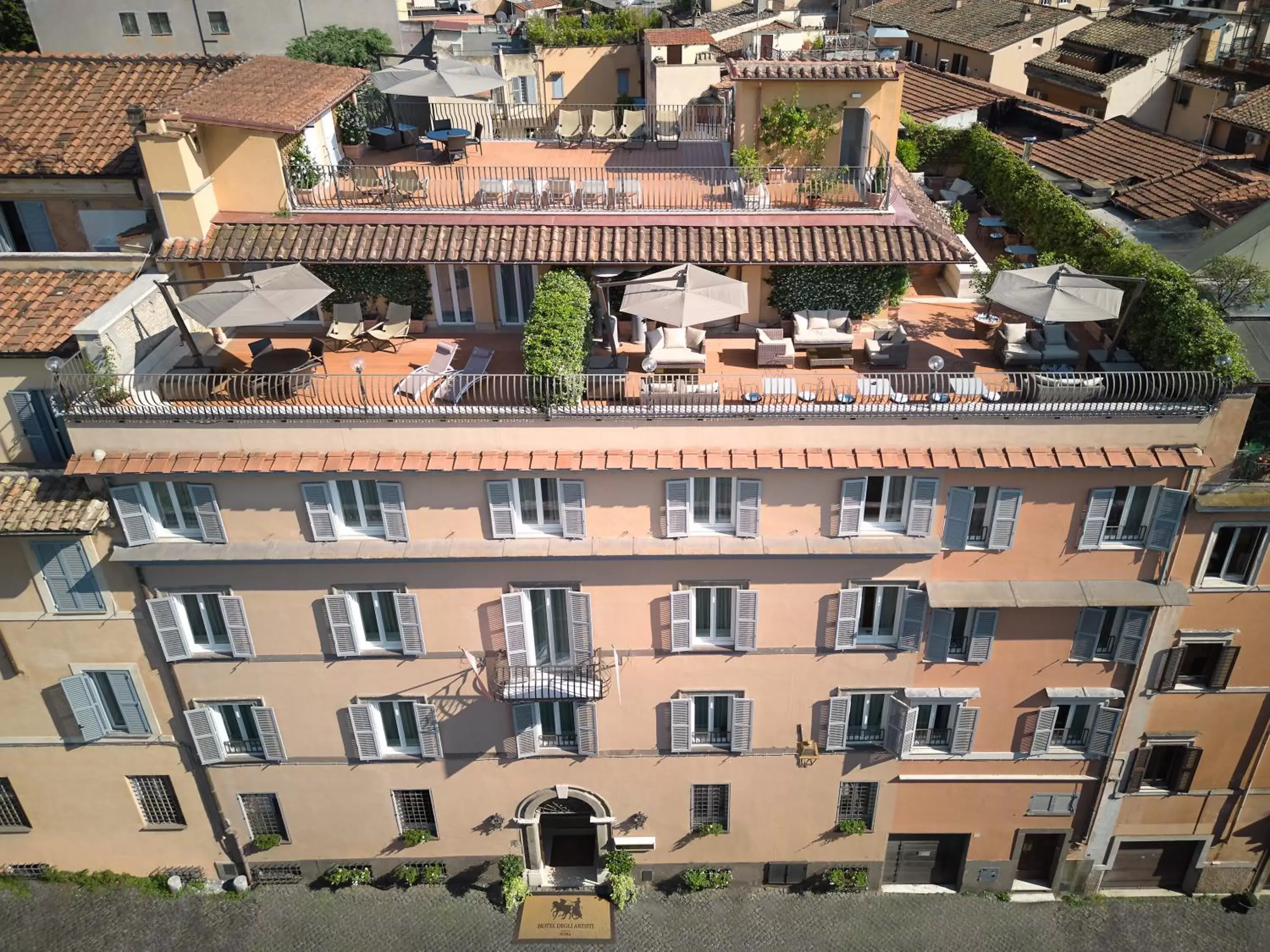 Property building, Bird's-eye View in Hotel Degli Artisti