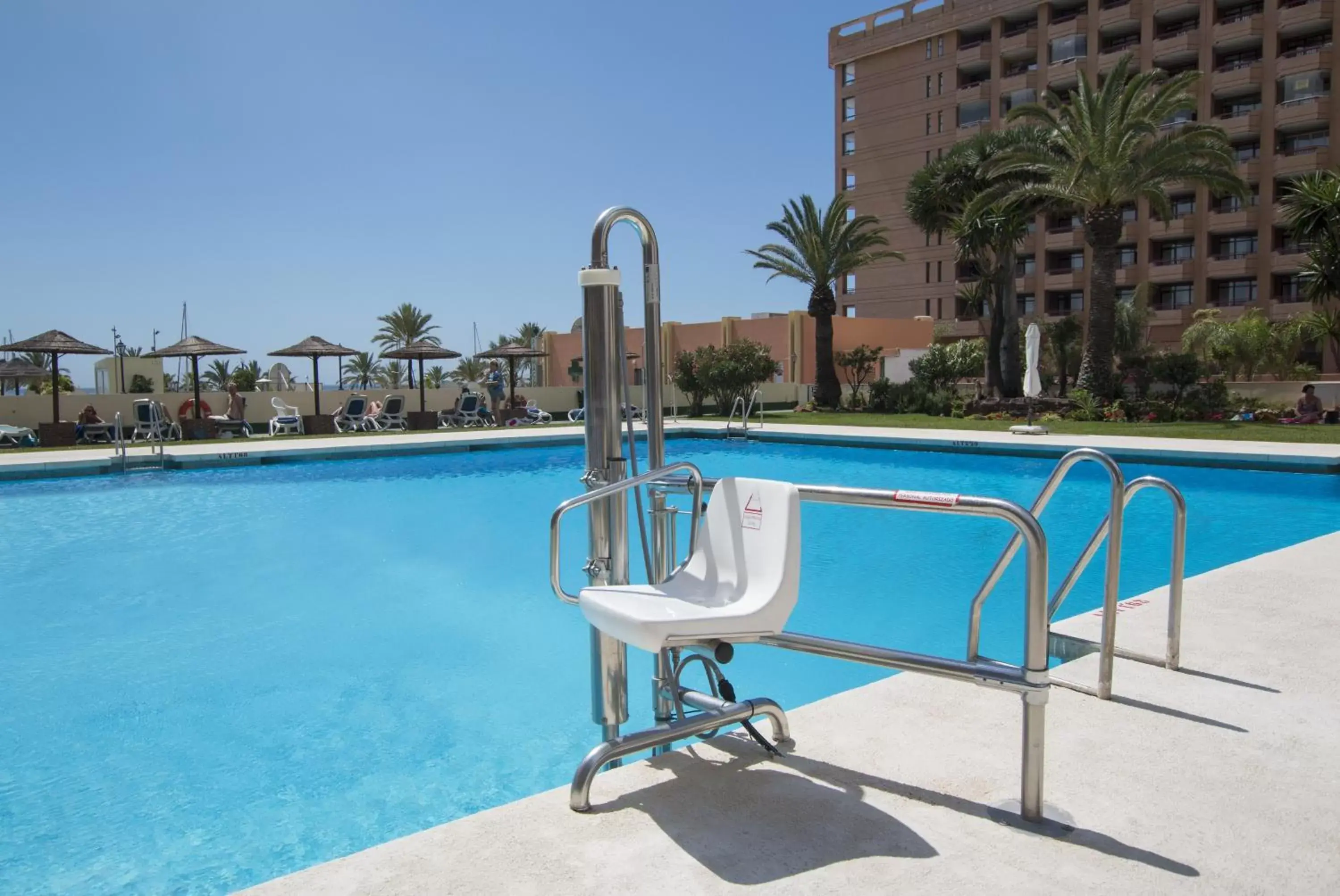 Swimming Pool in Hotel Apartamentos Pyr Fuengirola