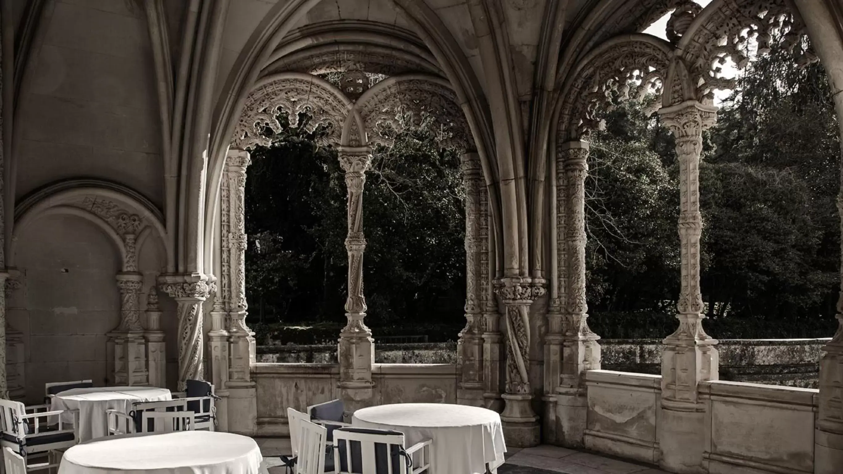 Restaurant/places to eat in Palace Hotel do Bussaco