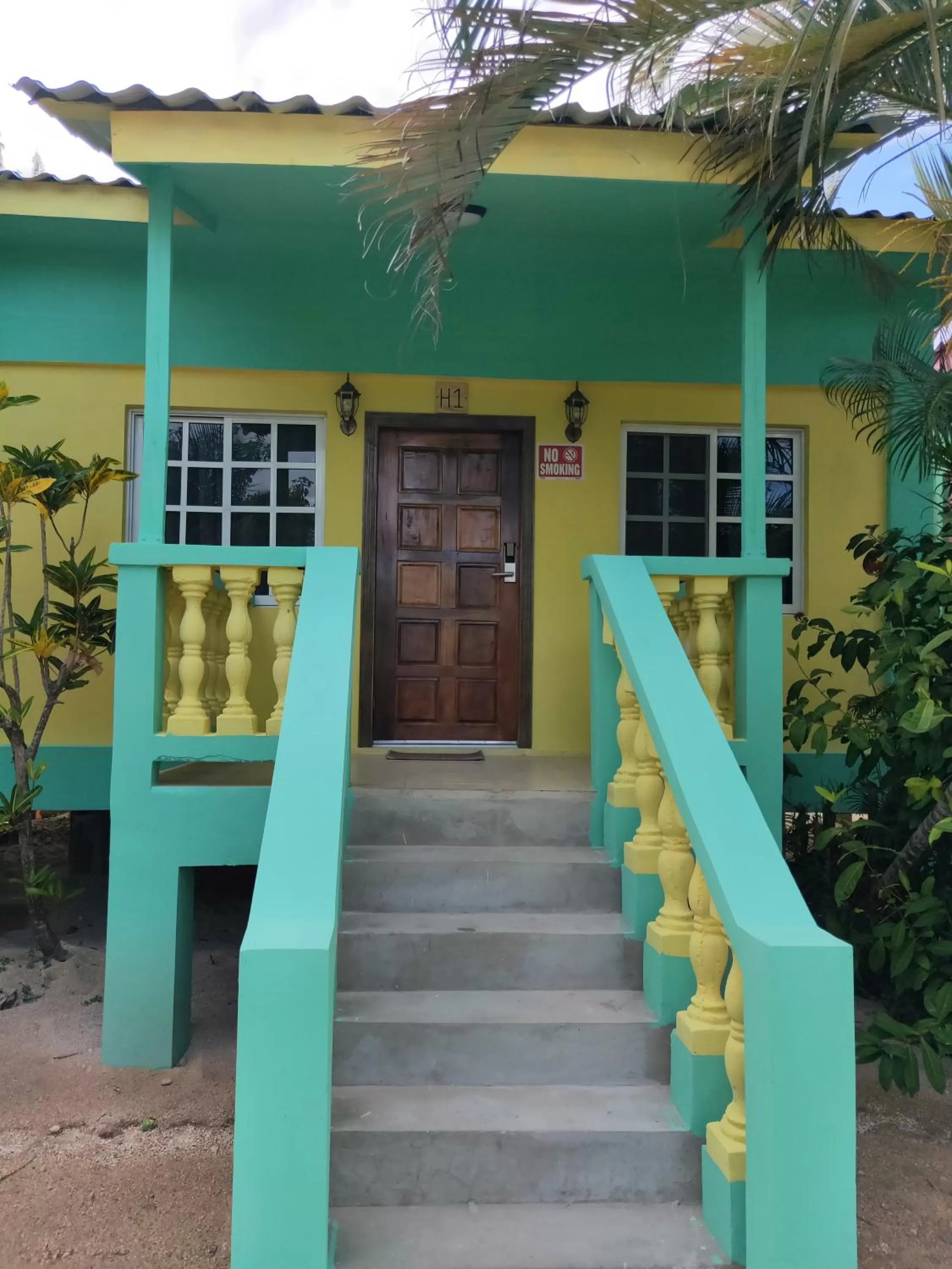 Facade/entrance in Sunshine View Hotel and Restaurant