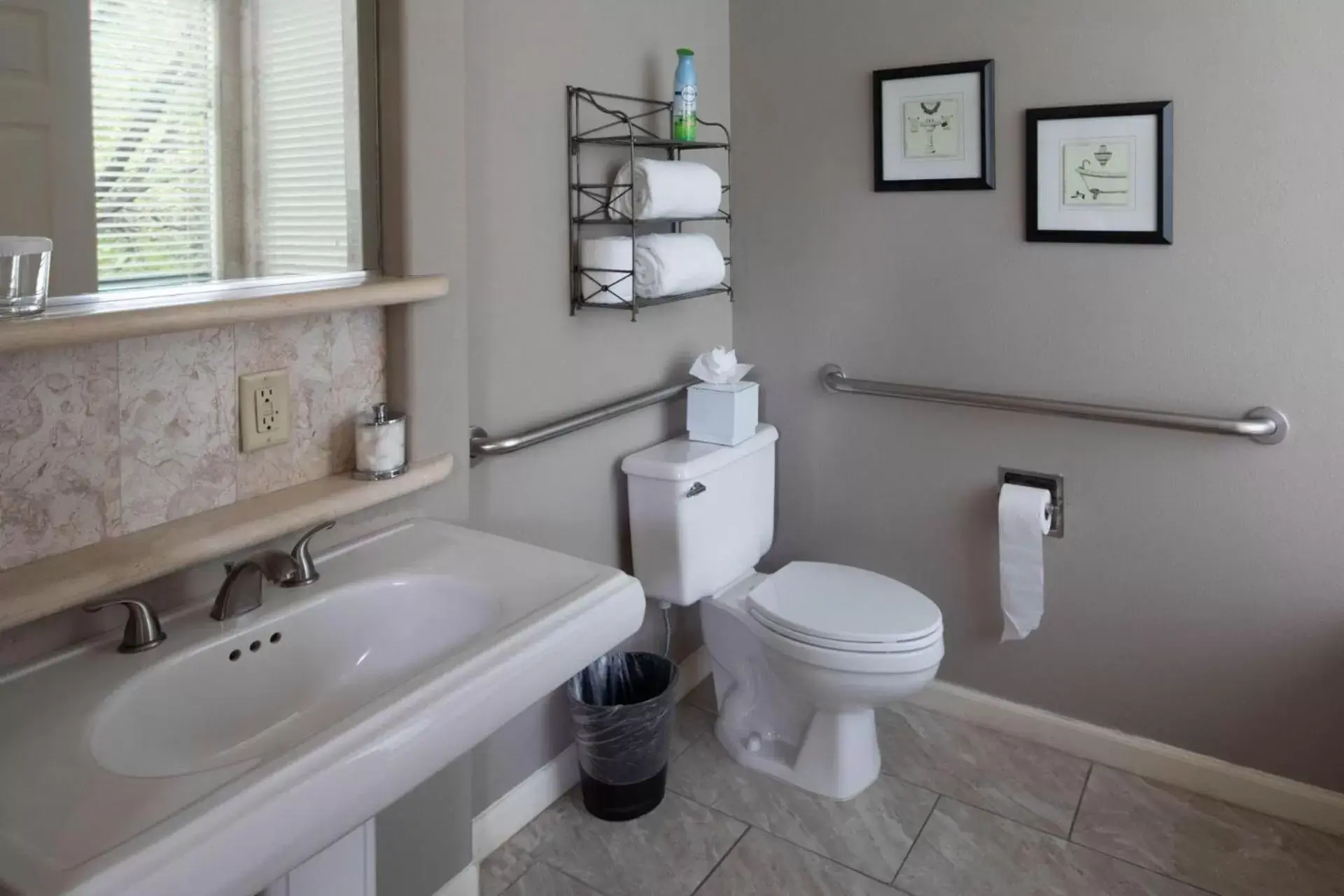 Bathroom in Inn Above Oak Creek Sedona