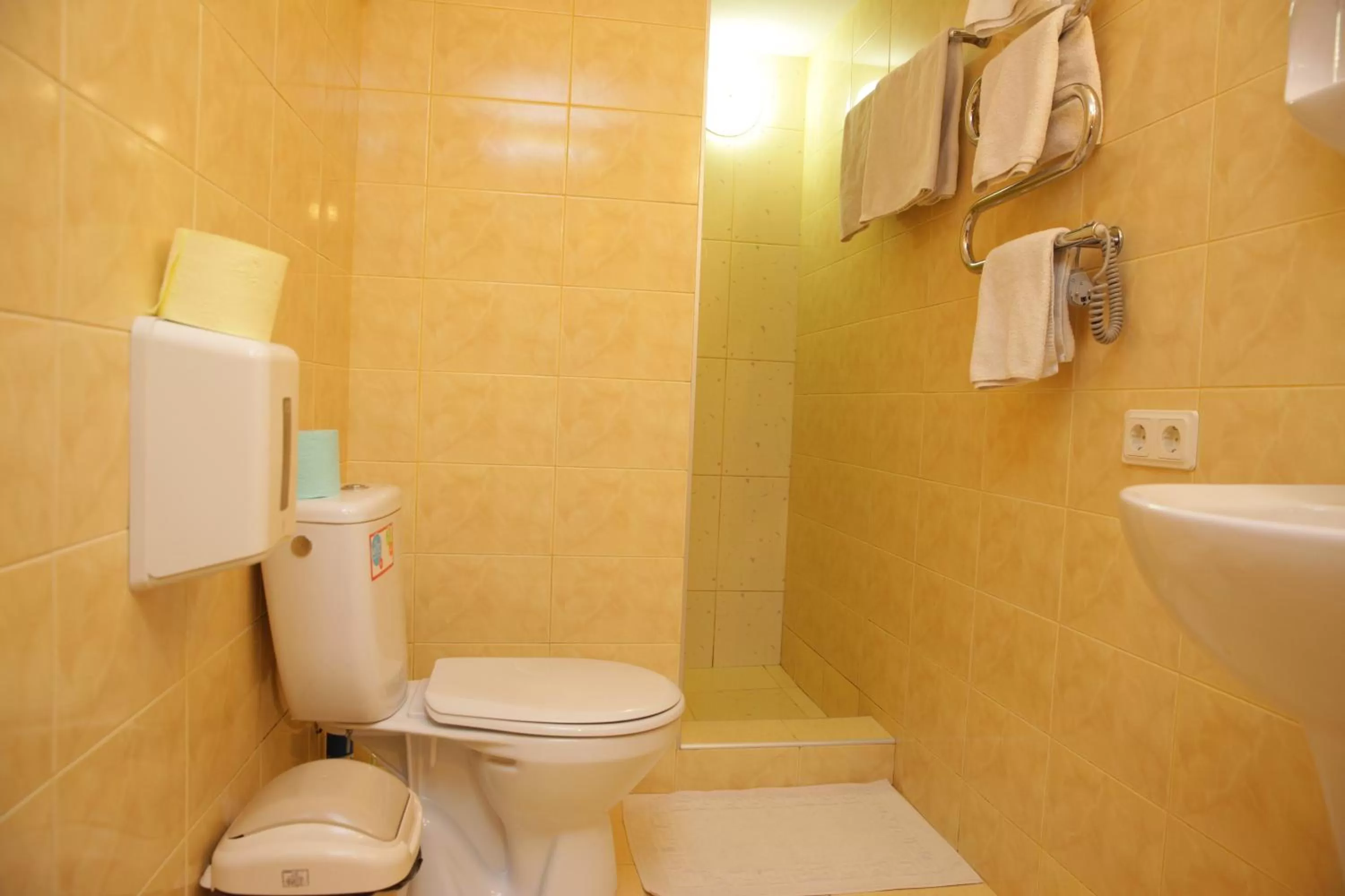 Shower, Bathroom in Guest House Linas