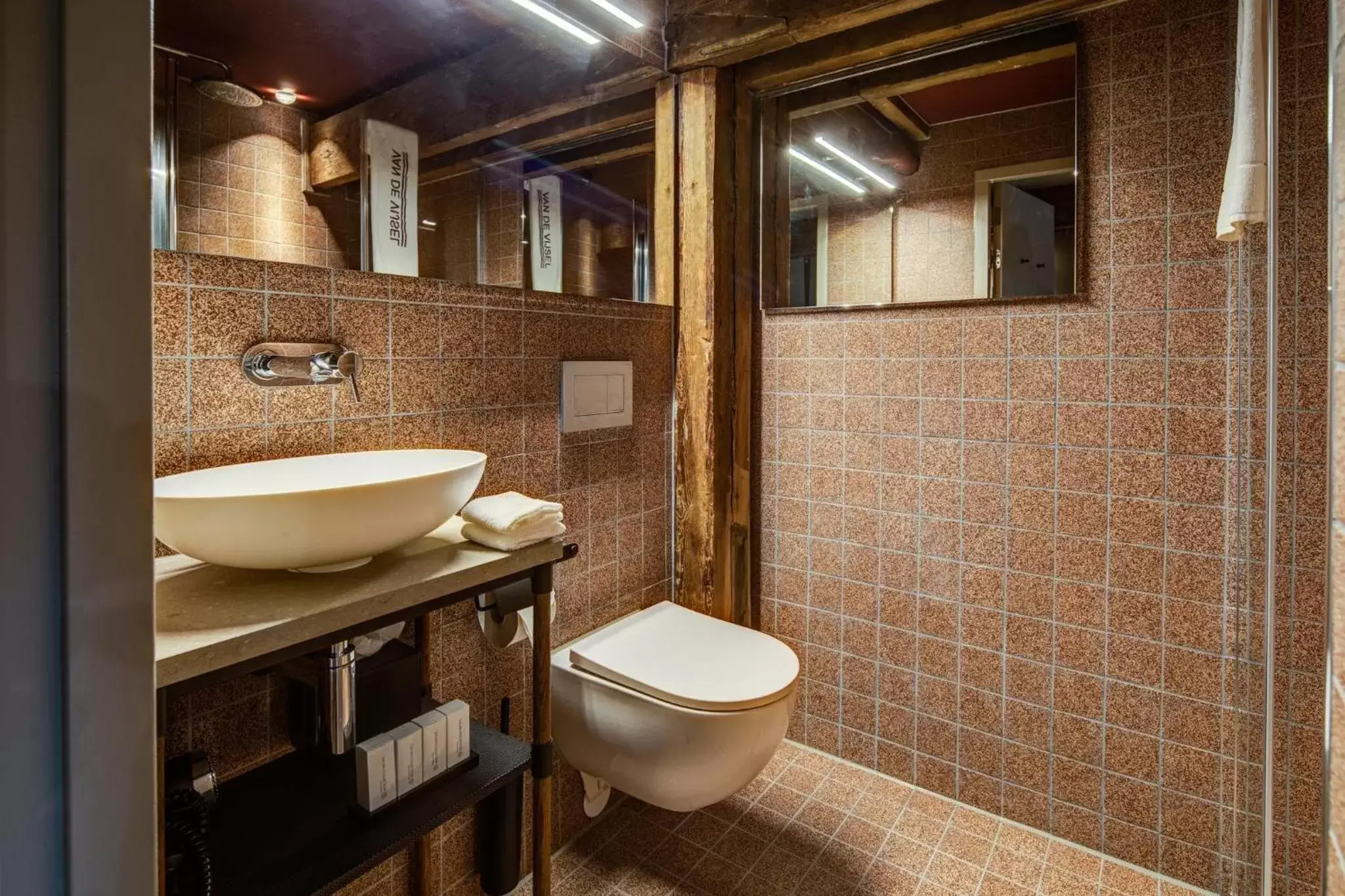 Toilet, Bathroom in Hotel van de Vijsel