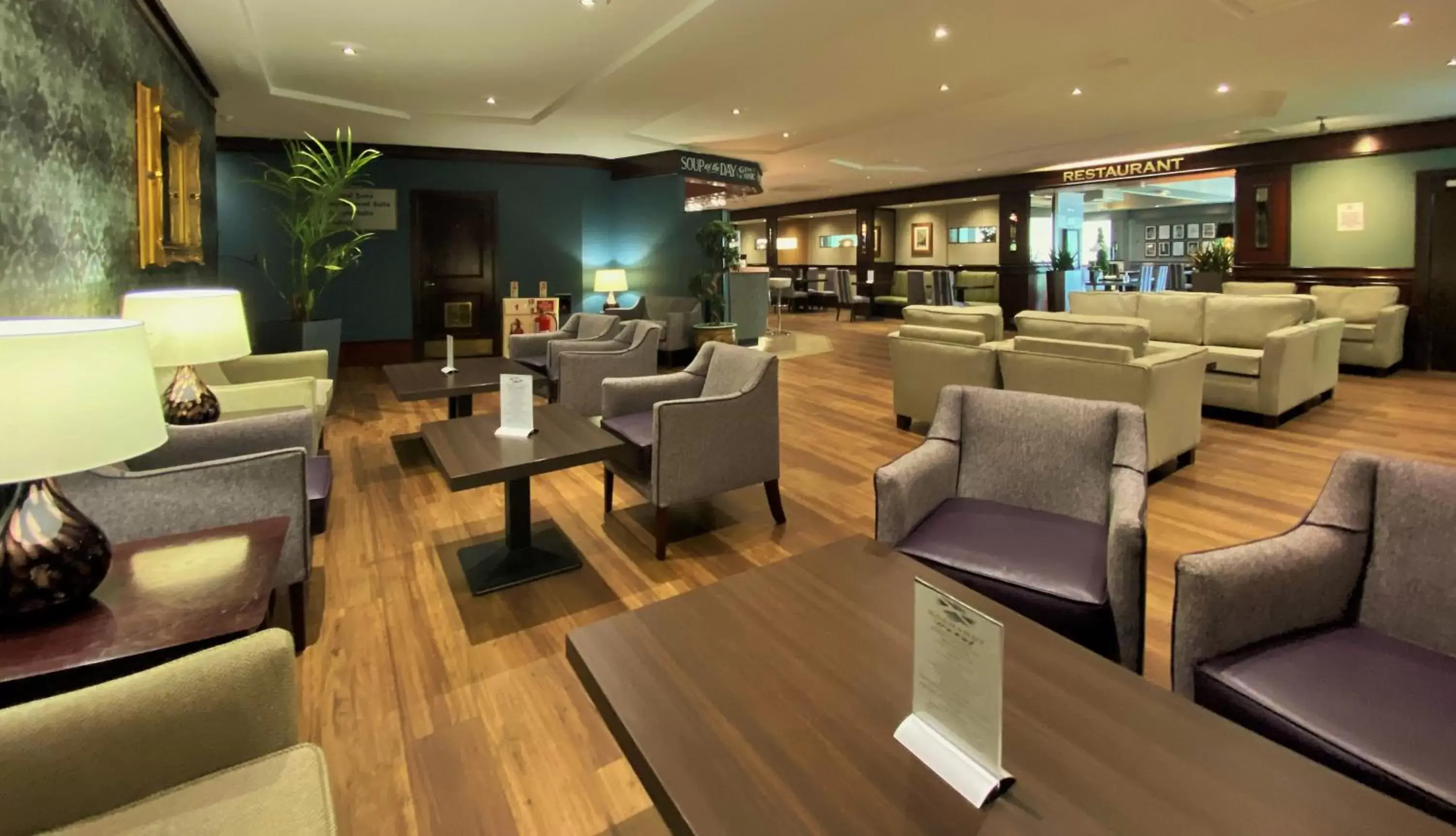 Lounge or bar, Lounge/Bar in Normandy Hotel (Near Glasgow Airport)