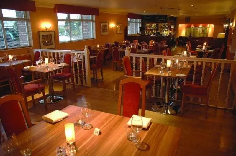 Restaurant/Places to Eat in Consort Hotel