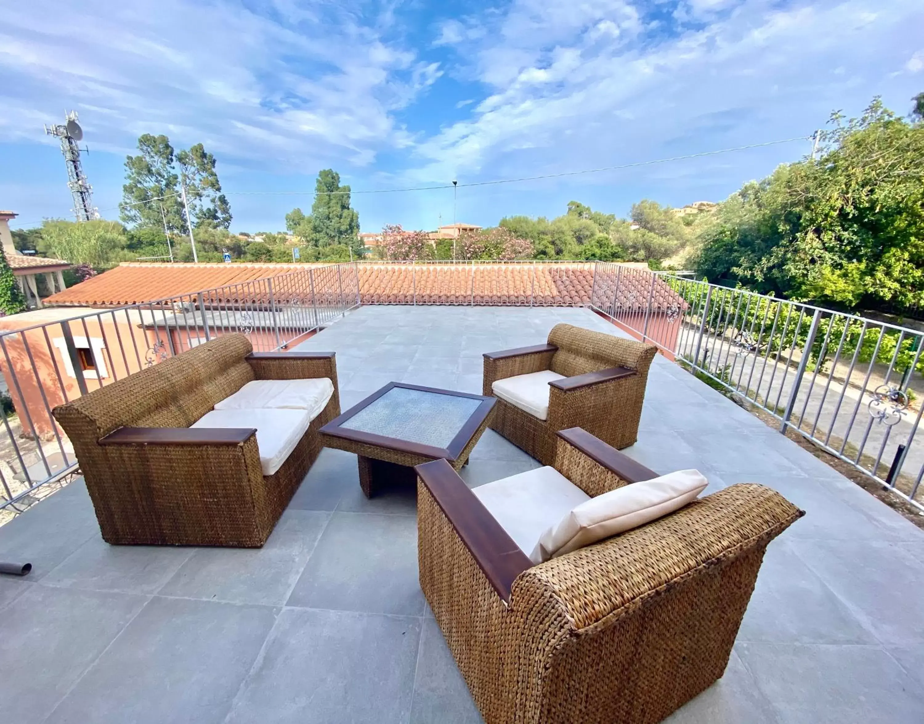 Balcony/Terrace, Swimming Pool in QUADRIFOGLIO Affittacamere