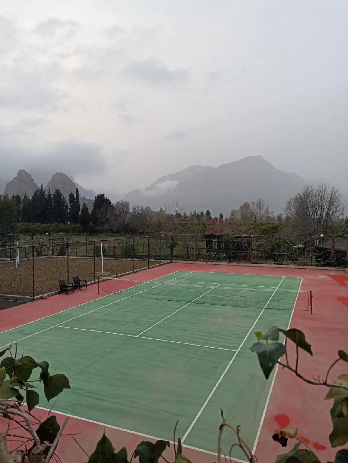 Tennis court in Hotel Berke Ranch&Nature