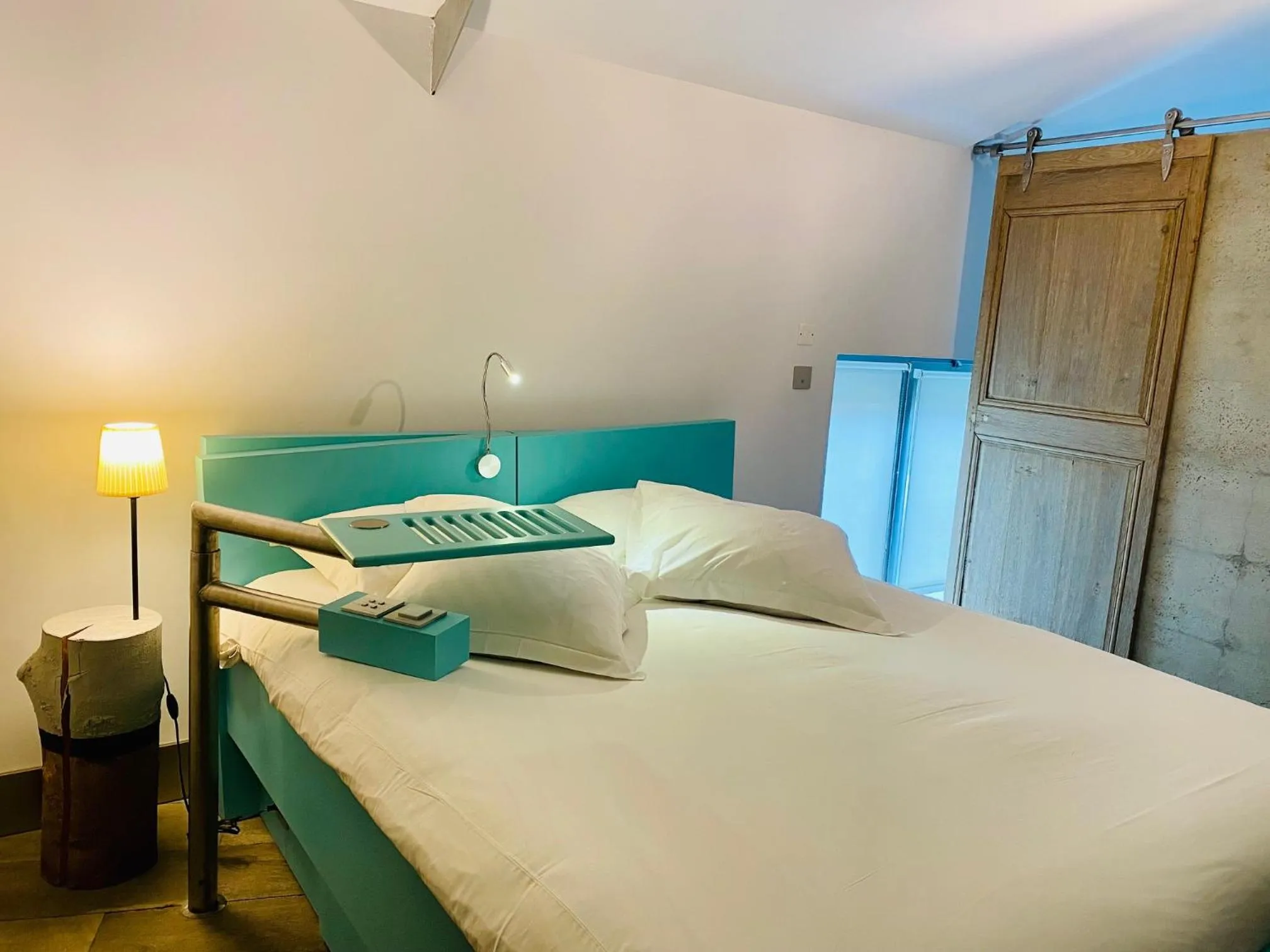 Photo of the whole room, Bed in Hôtel Le Dormeur du Val