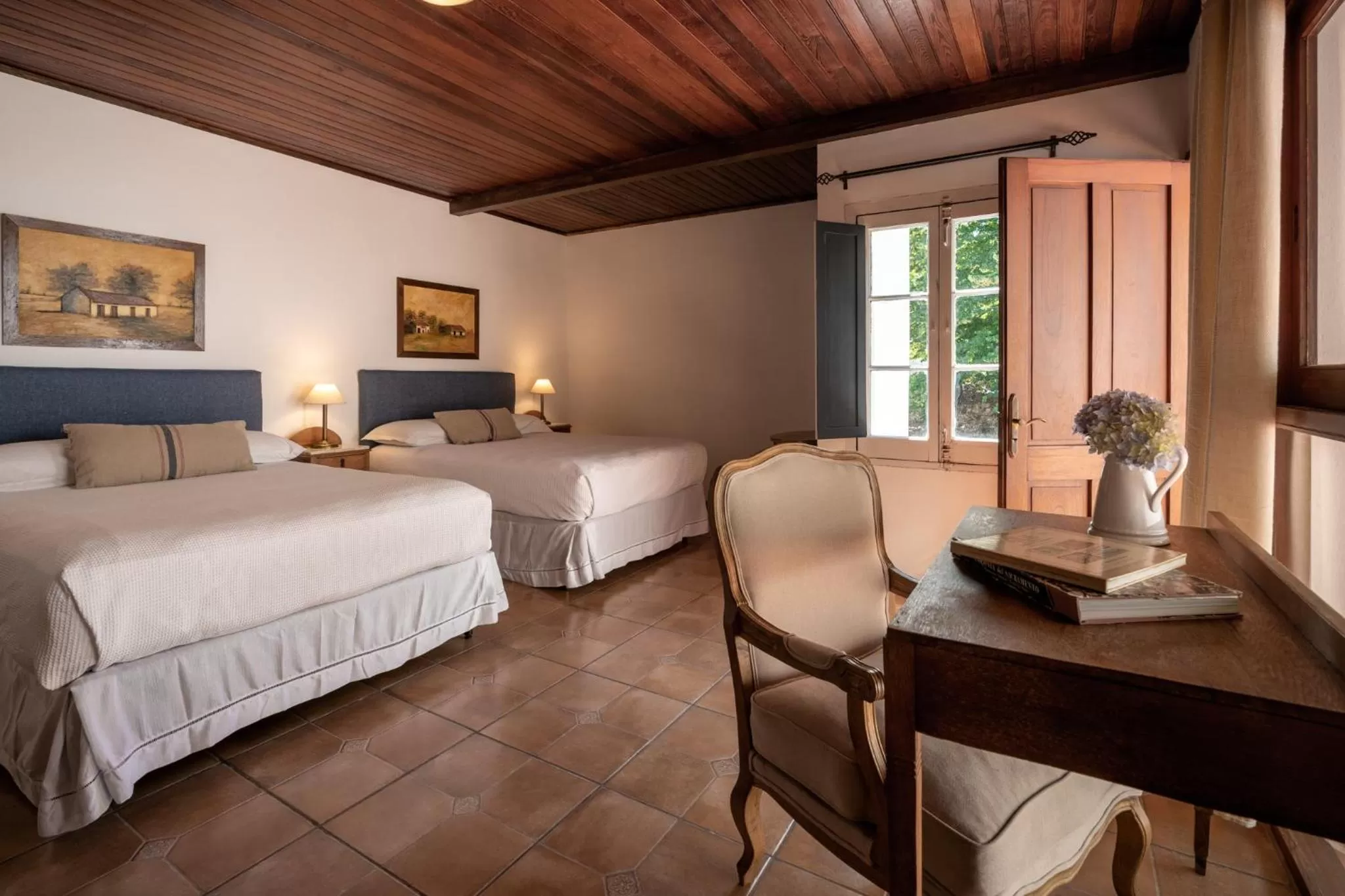 Photo of the whole room, Bed in Posada Manuel Lobo