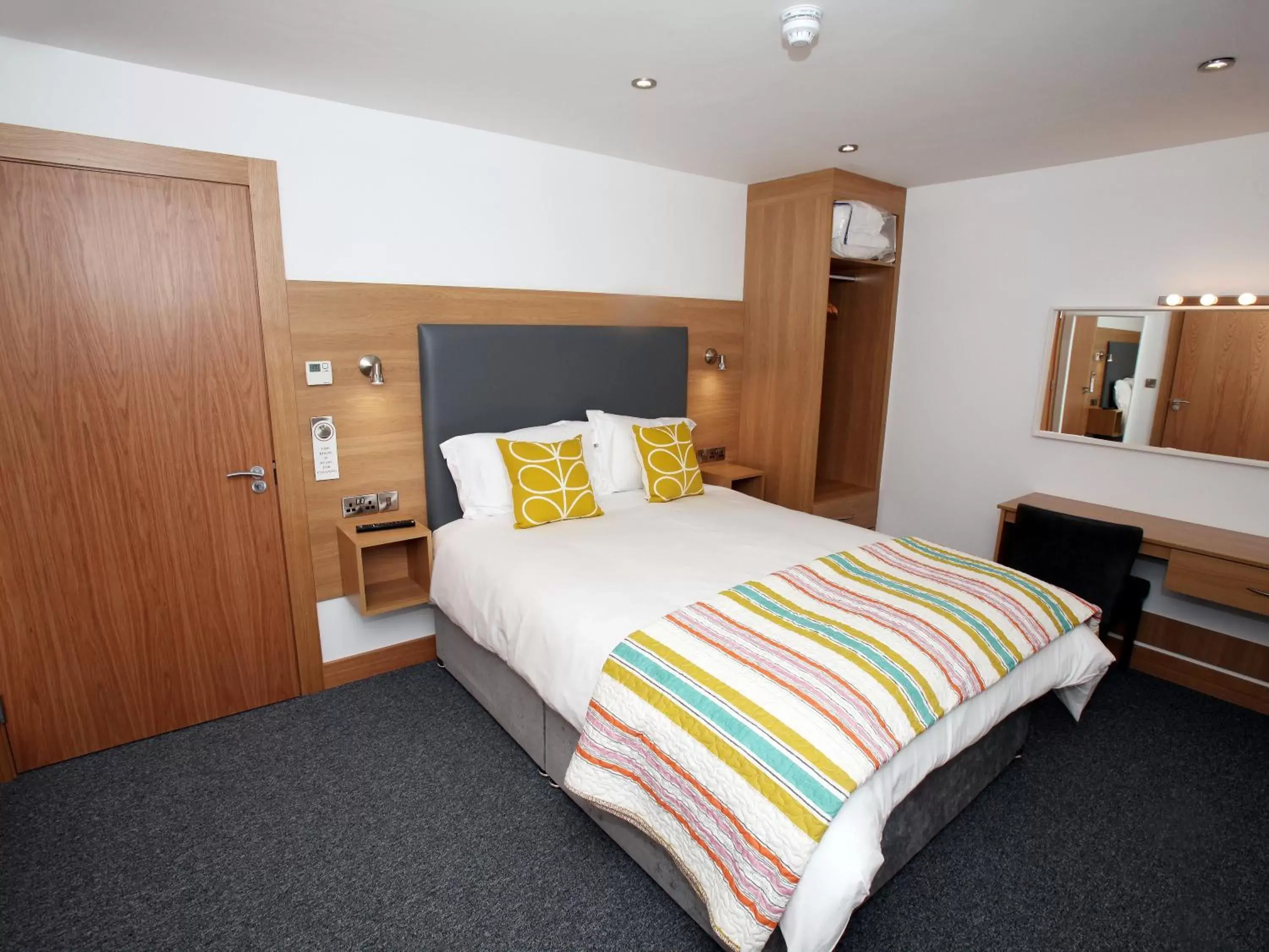 Double Room with Private Bathroom in All Seasons Double Room with Private Bathroom in All Seasons