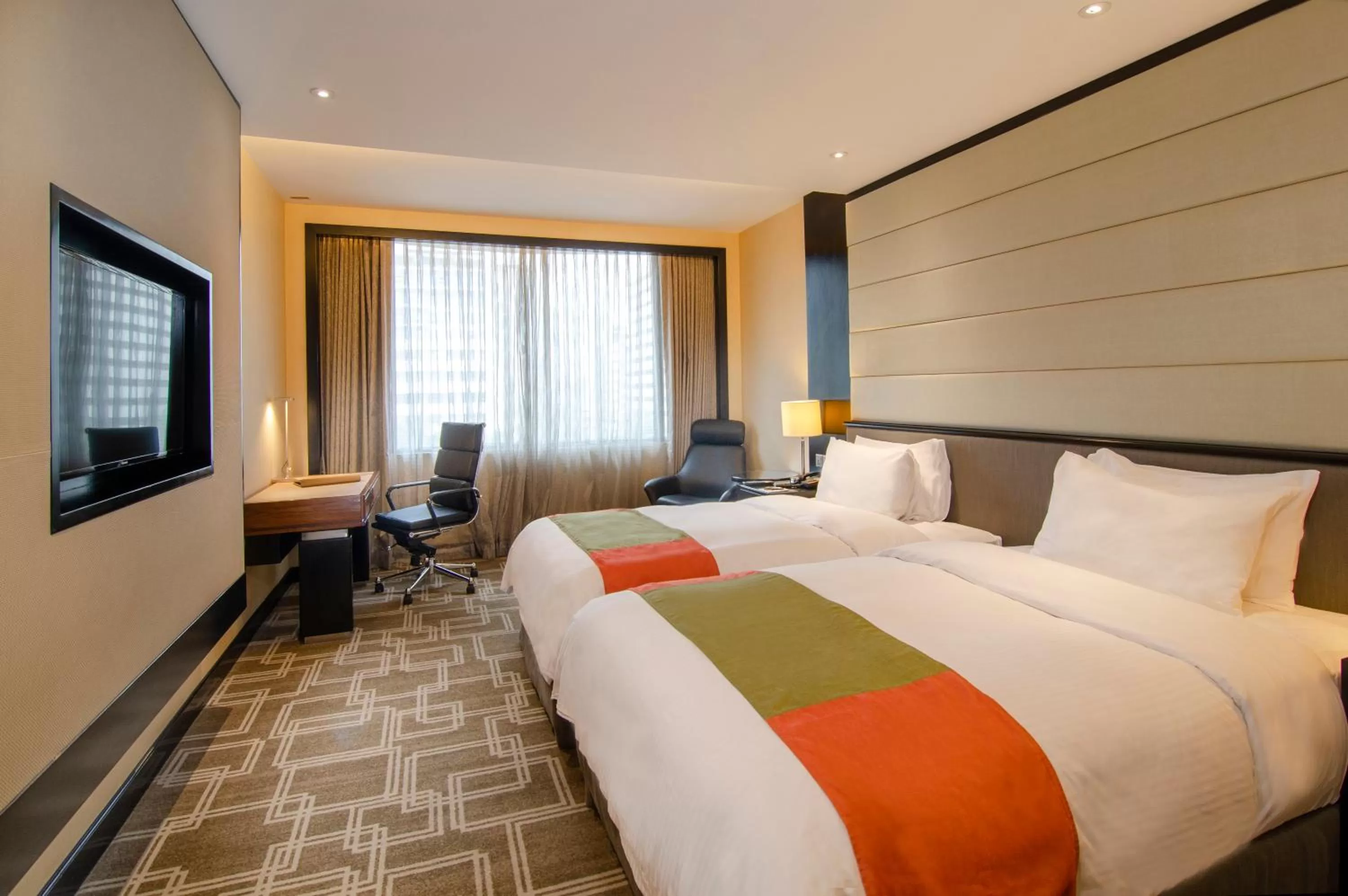 Bed in Pan Pacific Sonargaon Dhaka