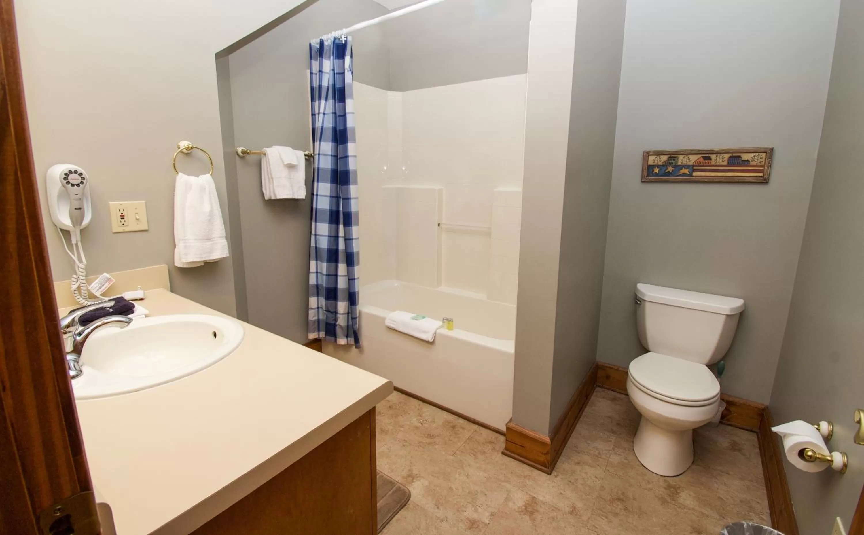 Bathroom in Paradise Hills, Winery Resort & Spa