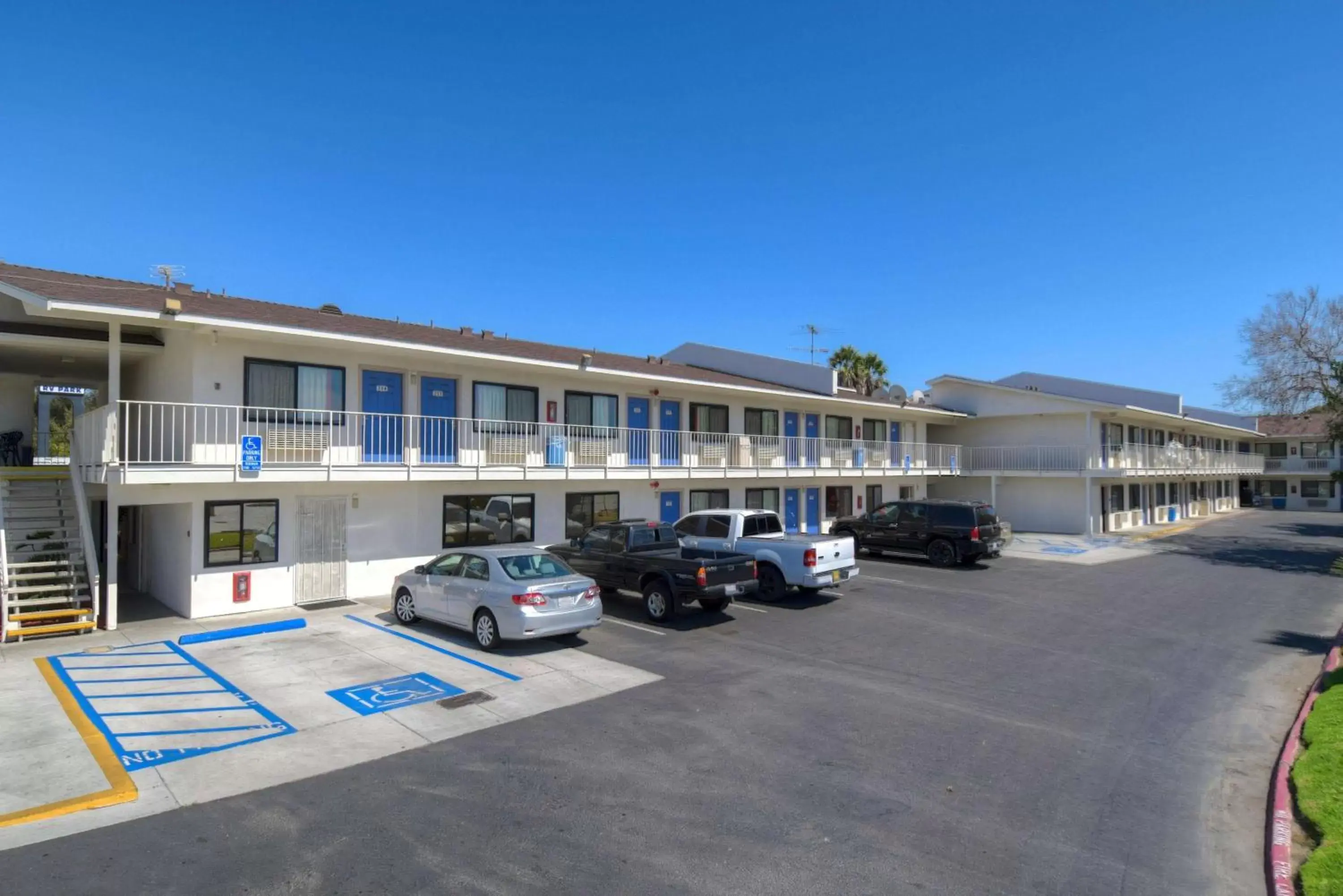 Property Building in Motel 6-San Ysidro, CA - San Diego - Border