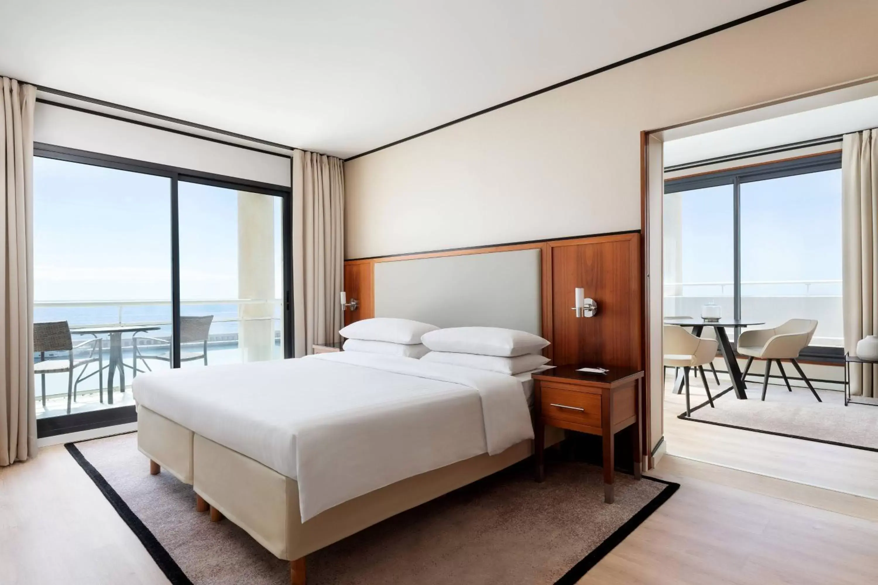 Bedroom, Sea View in Riviera Marriott Hotel La Porte De Monaco
