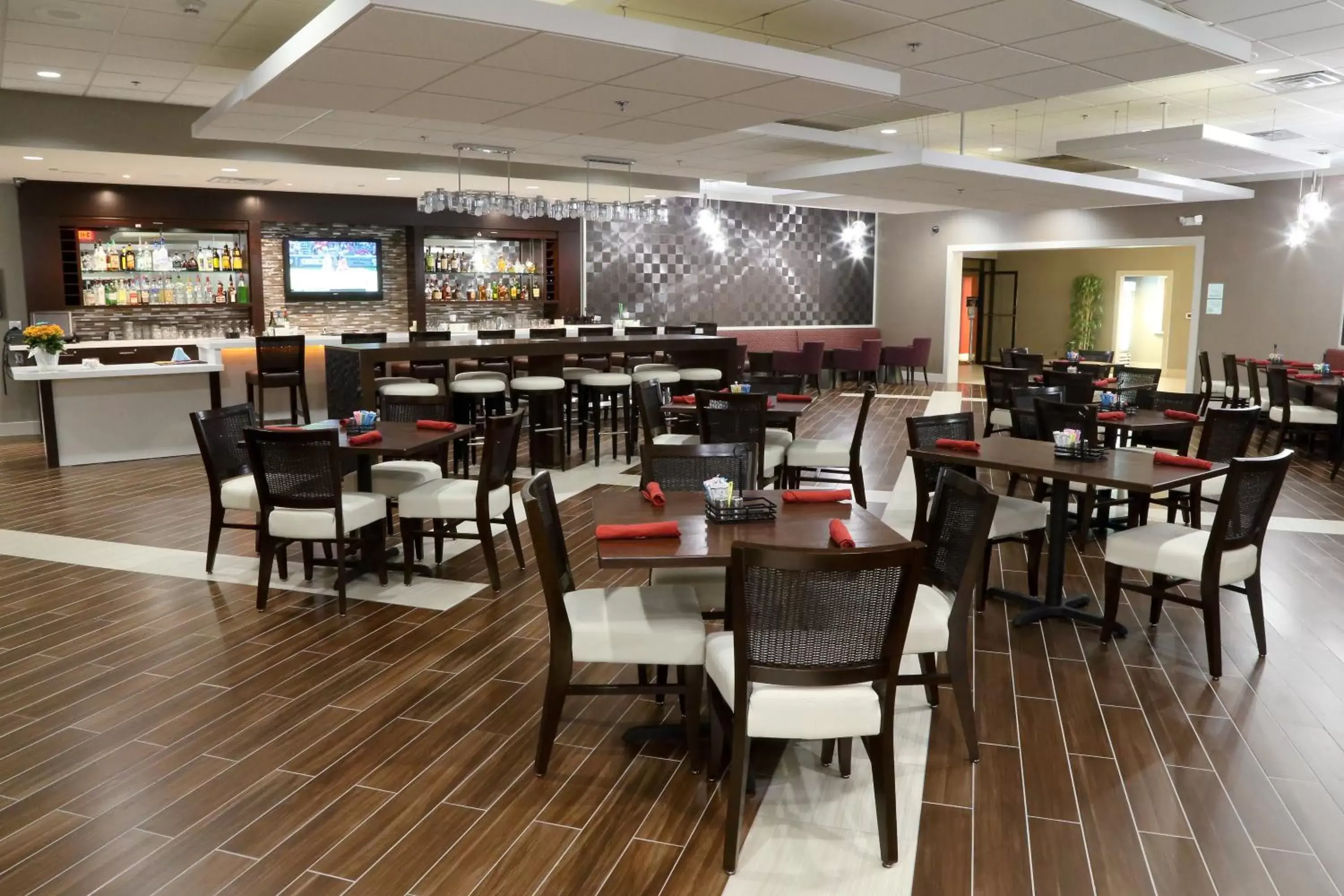 Restaurant/Places to Eat in Holiday Inn Tyler - Conference Center, an IHG Hotel