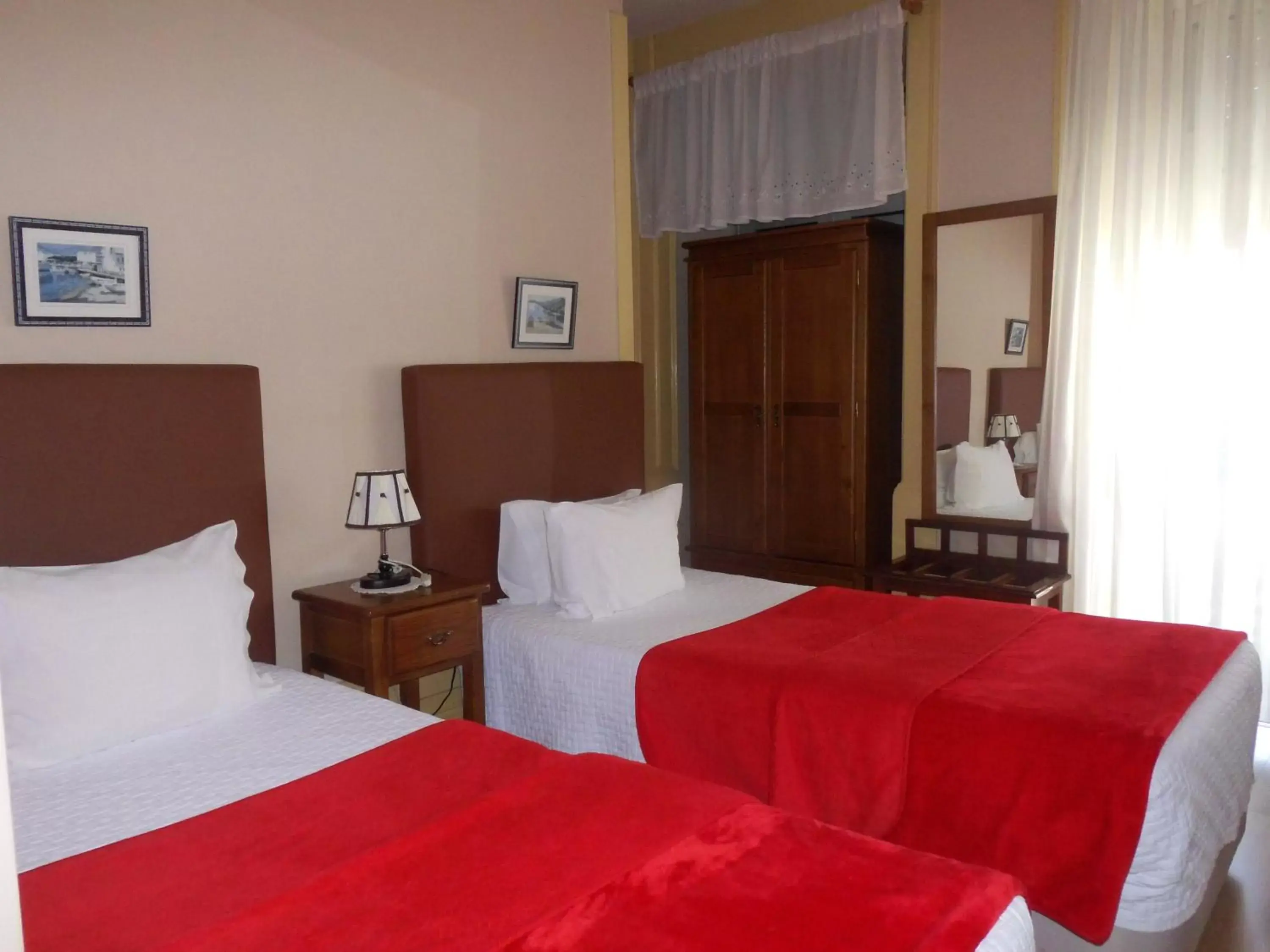 Bed in Hotel Larbelo